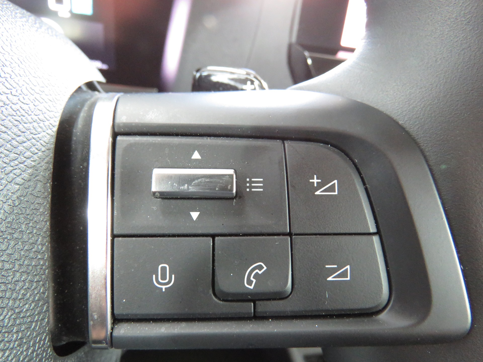 CITROEN C4 X 1.2 Pure Tech Swiss Edition EAT8 (Automat)-image-21