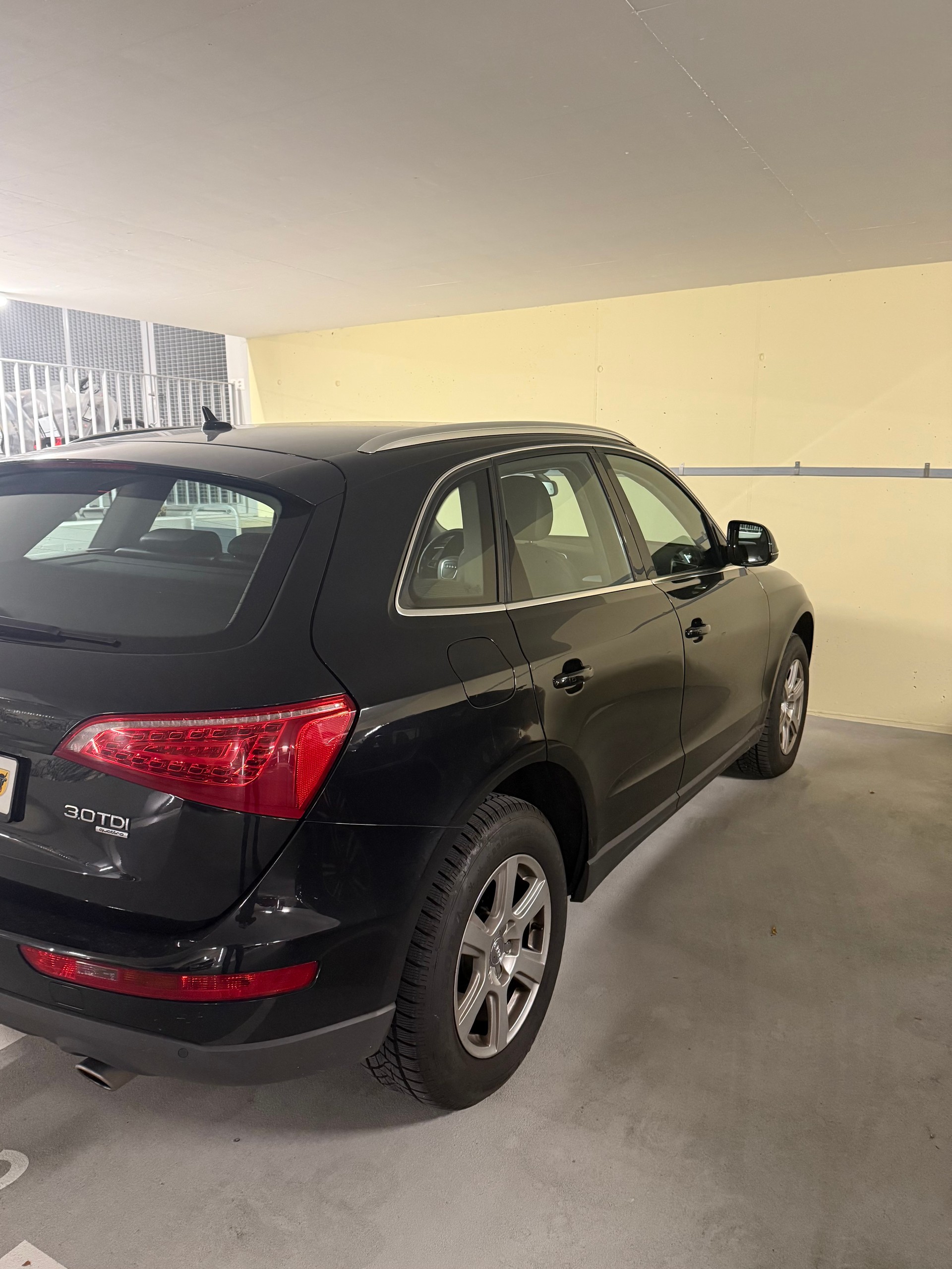 AUDI Q5 3.0 TDI quattro S-tronic-image-4