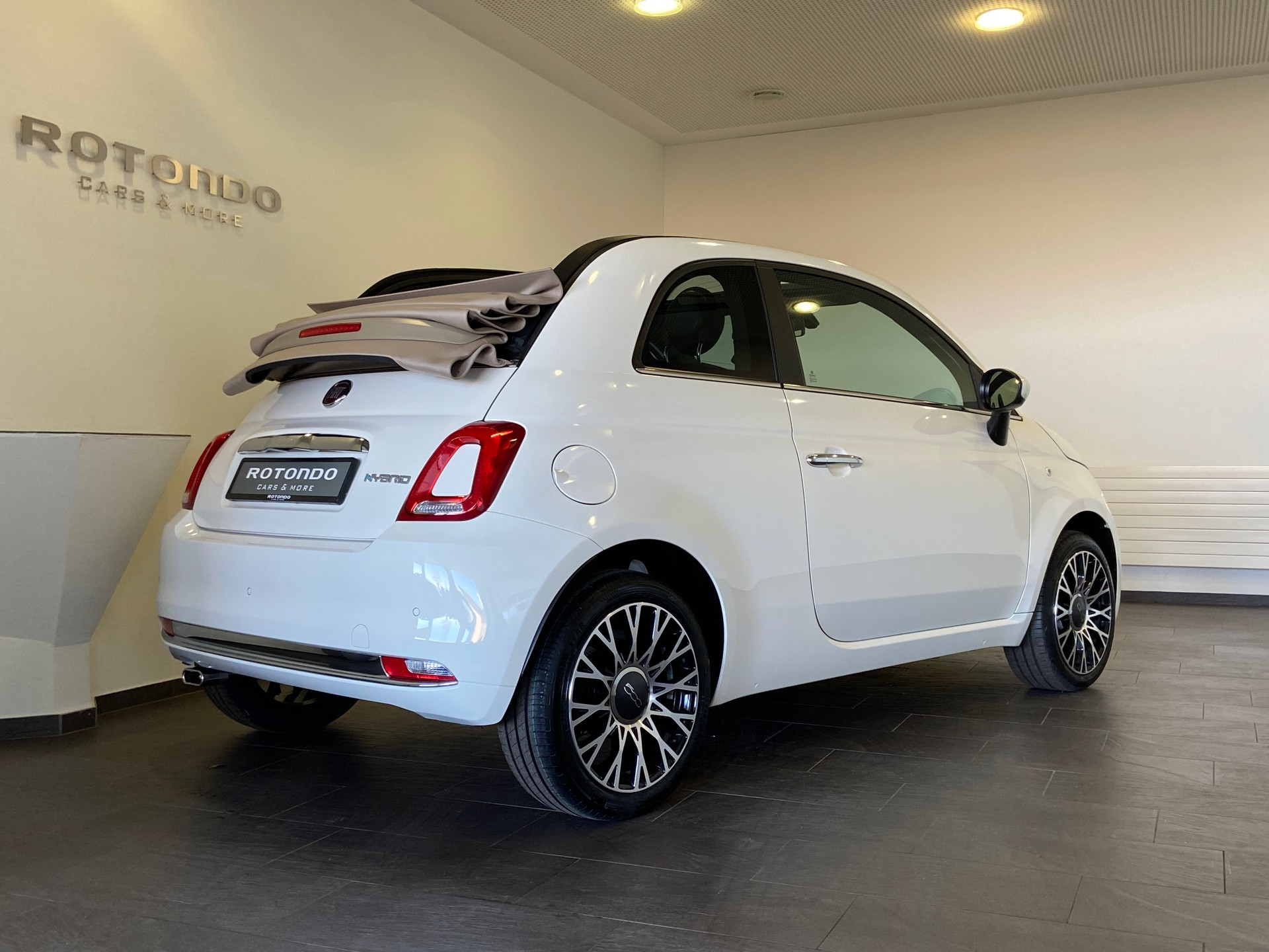 FIAT 500C 1.0 N3 MildHybrid Lounge Premium-image-2