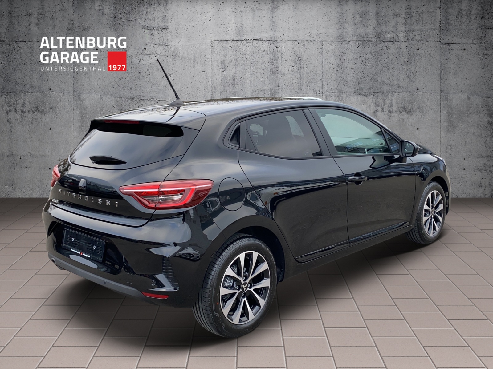 MITSUBISHI Colt 1.0 Invite+-image-4