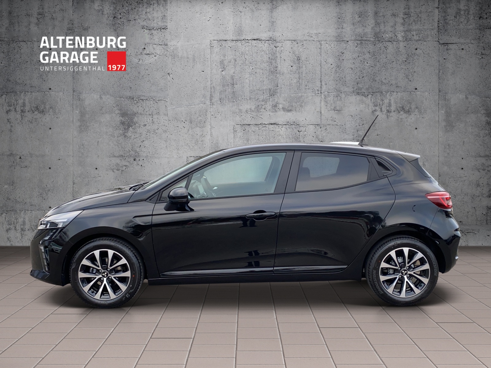 MITSUBISHI Colt 1.0 Invite+-image-1