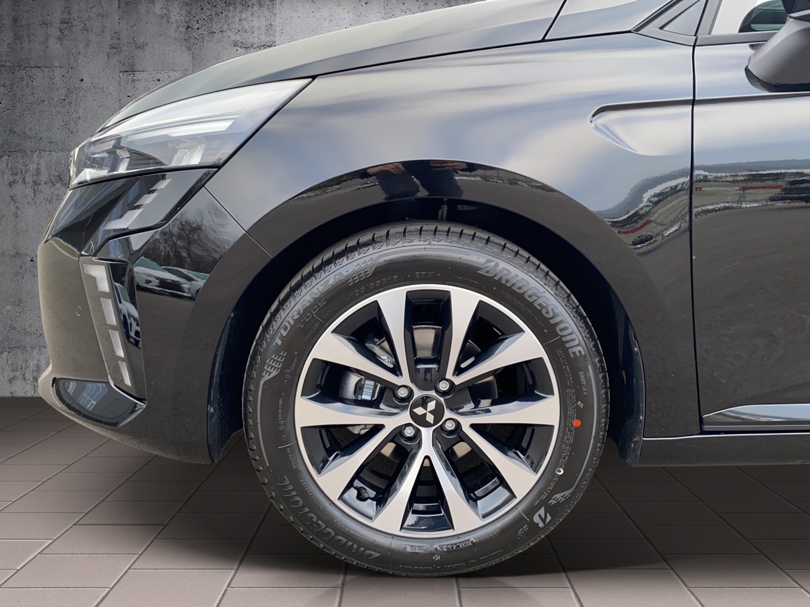 MITSUBISHI Colt 1.0 Invite+-image-8