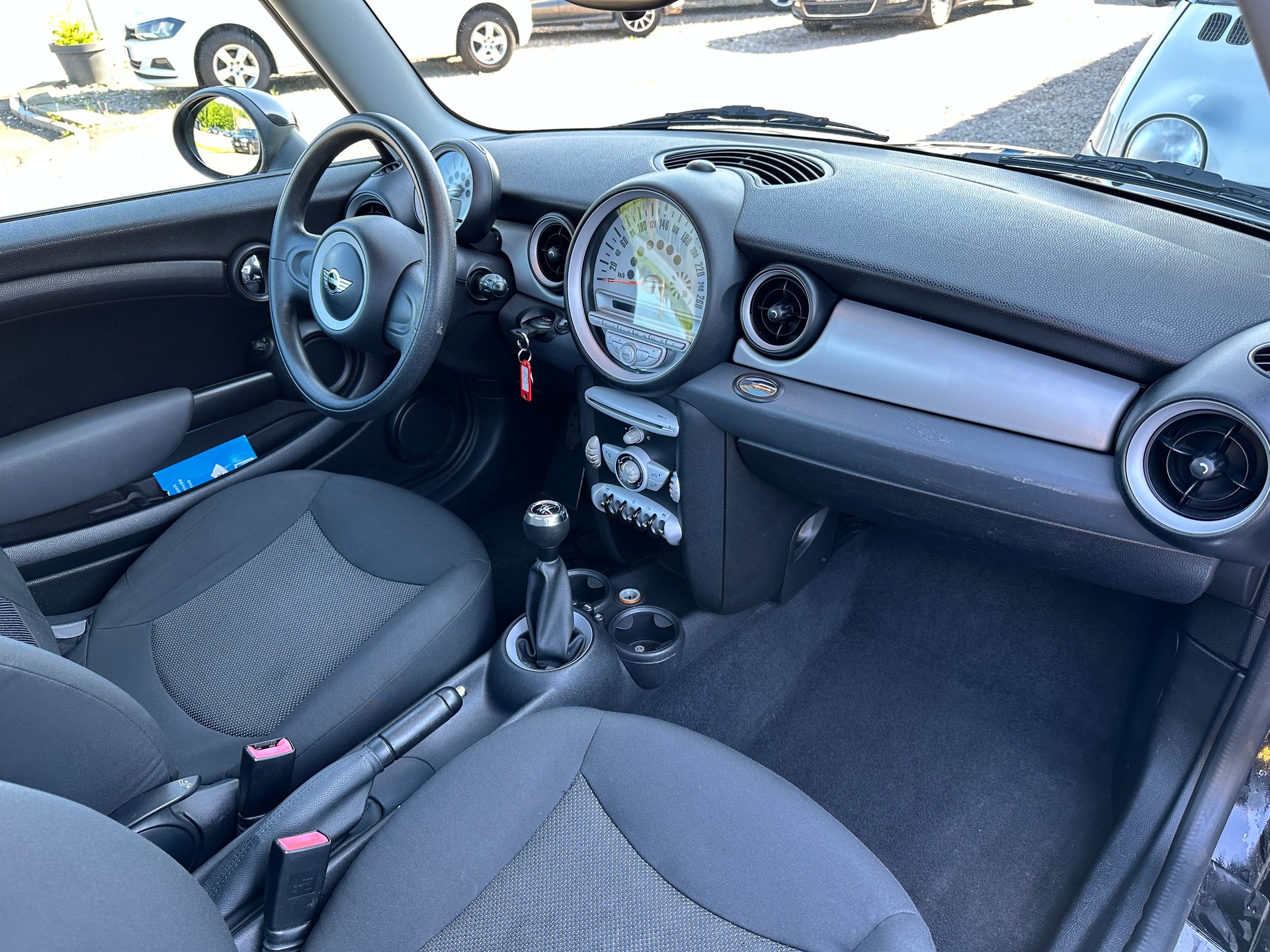MINI One-image-13