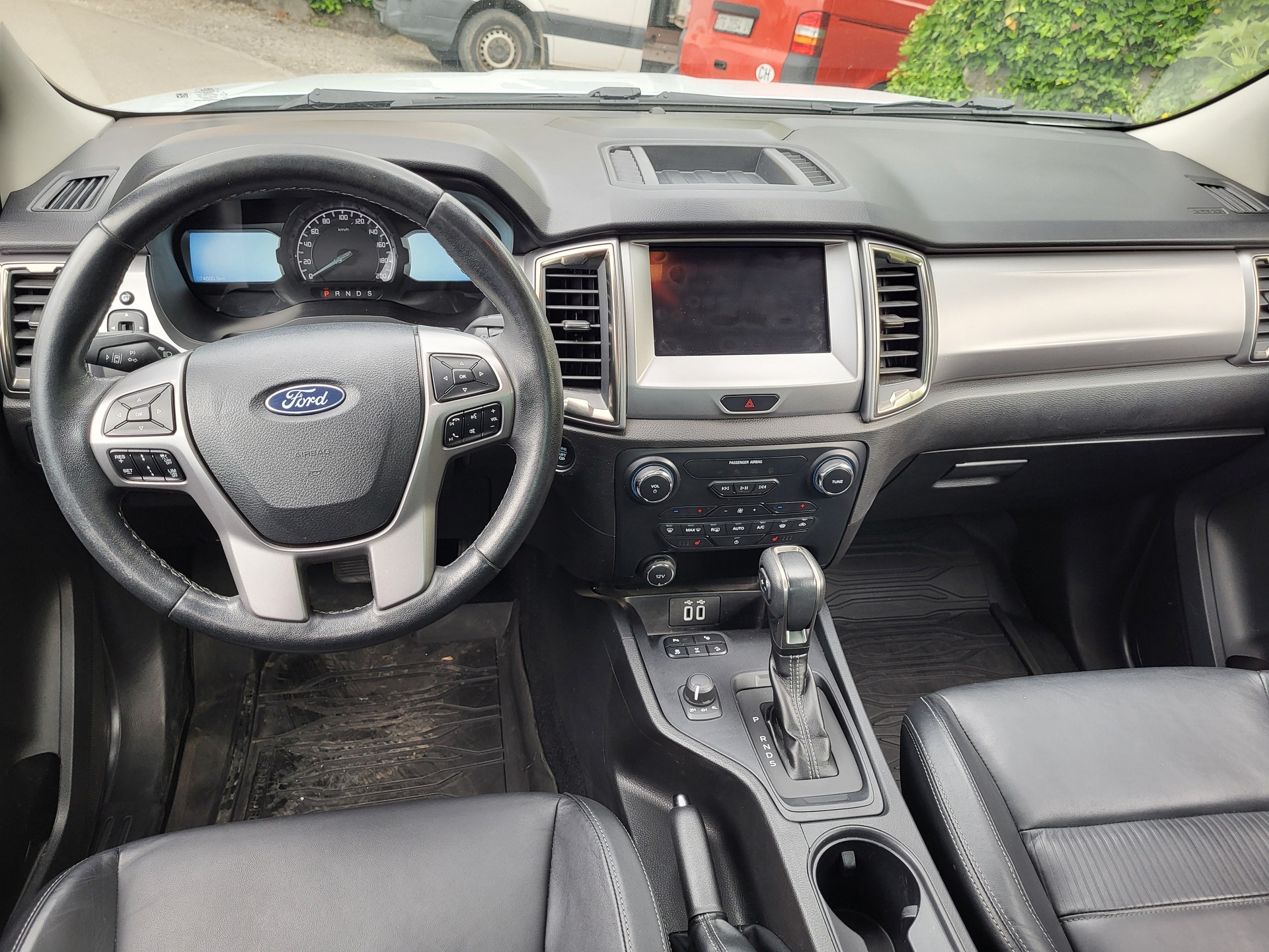 FORD 2.0 TDCi 4 x 4 Limited-image-3