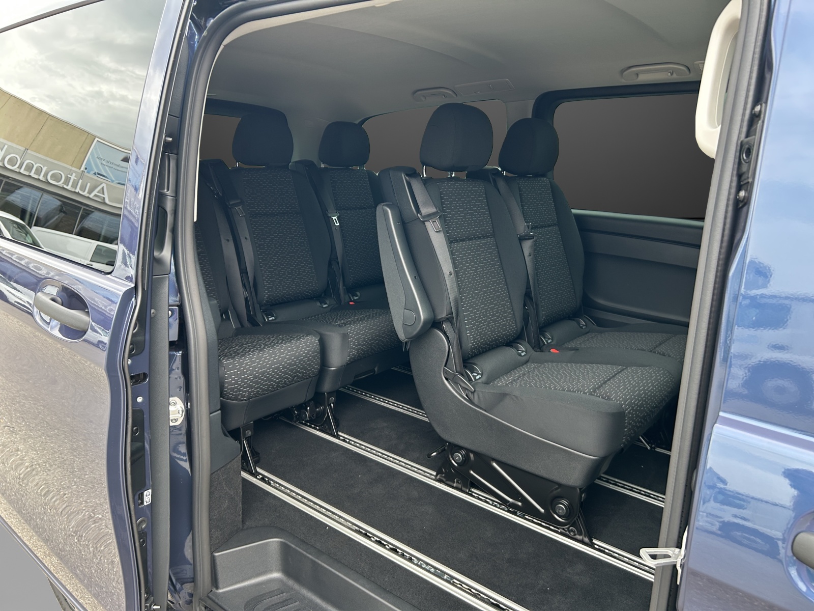 MERCEDES-BENZ Vito 116 CDI Lang Tourer 9G-Tronic 4M Select-image-7