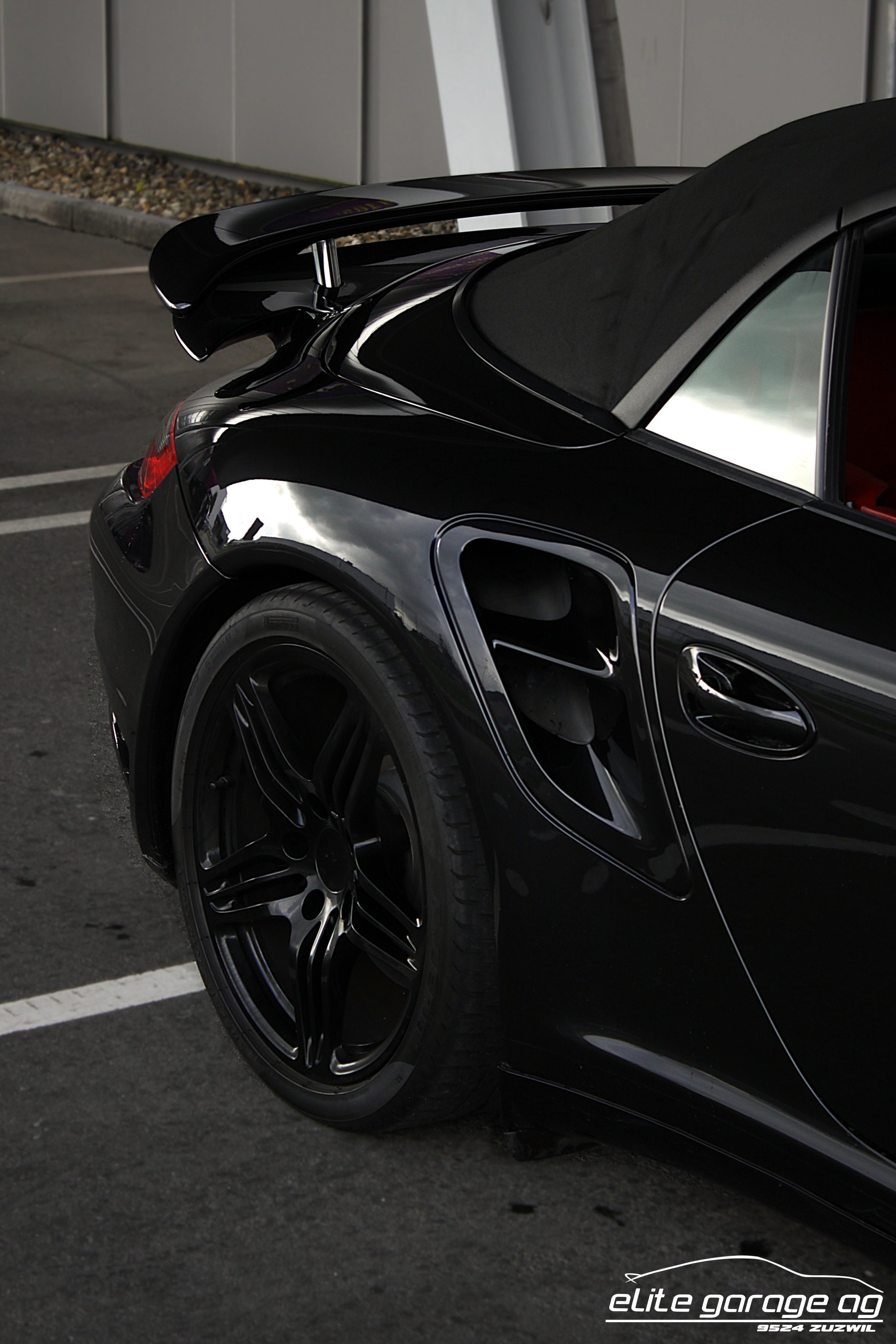 PORSCHE 911 Cabrio Turbo Tiptronic-image-11