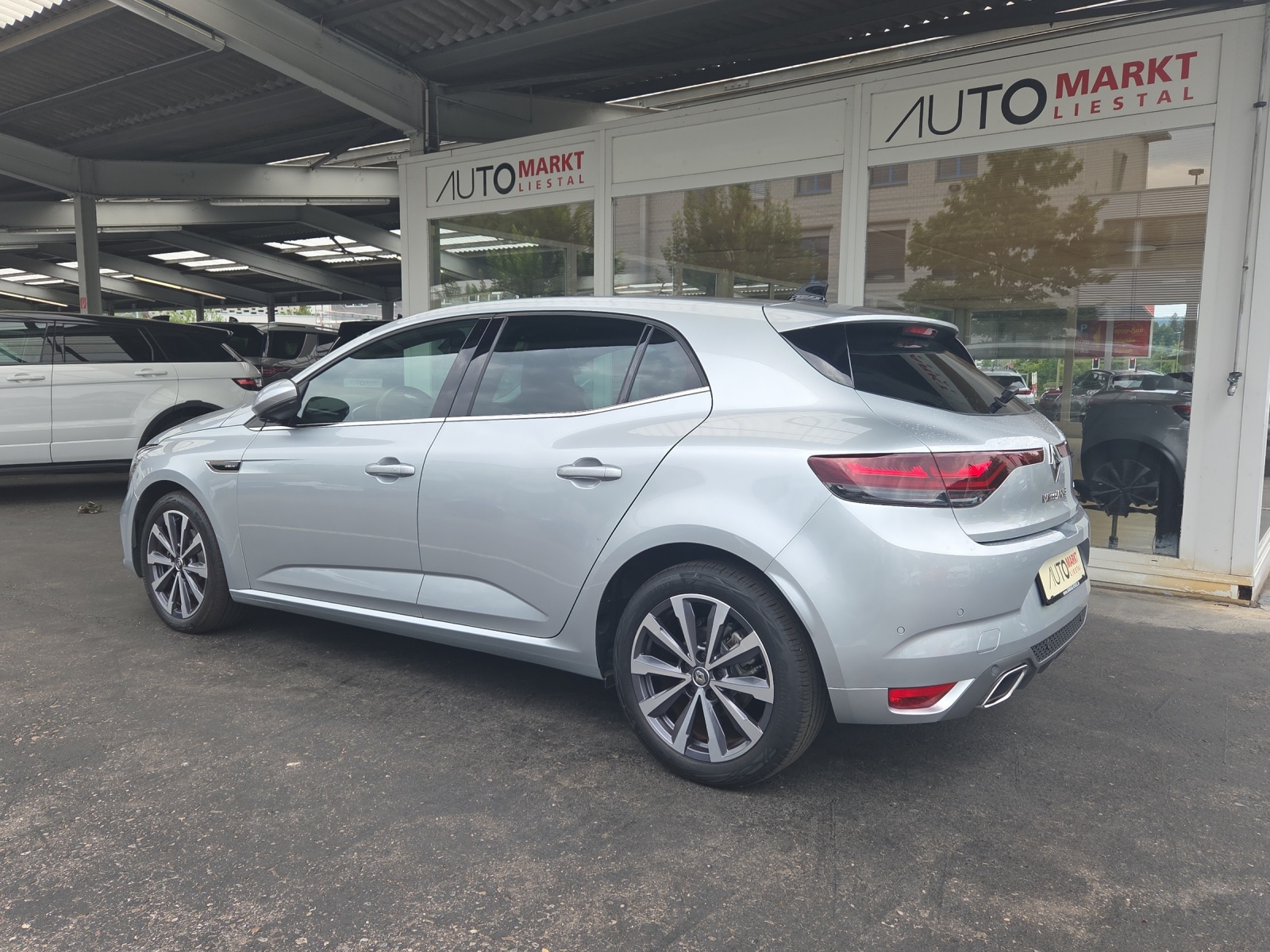 RENAULT Mégane Berline 1.3 16V R.S.Line EDC-image-2