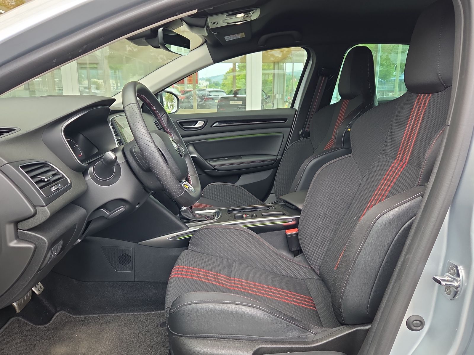 RENAULT Mégane Berline 1.3 16V R.S.Line EDC-image-5