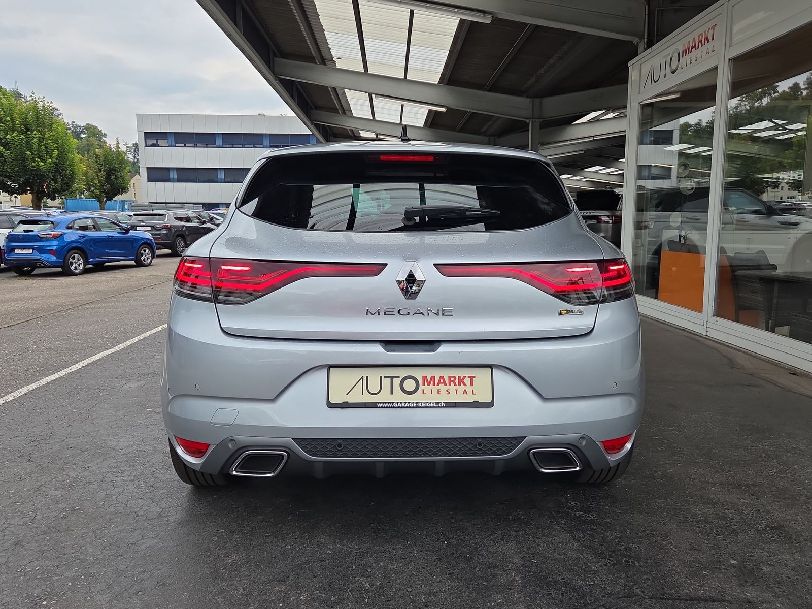 RENAULT Mégane Berline 1.3 16V R.S.Line EDC-image-12