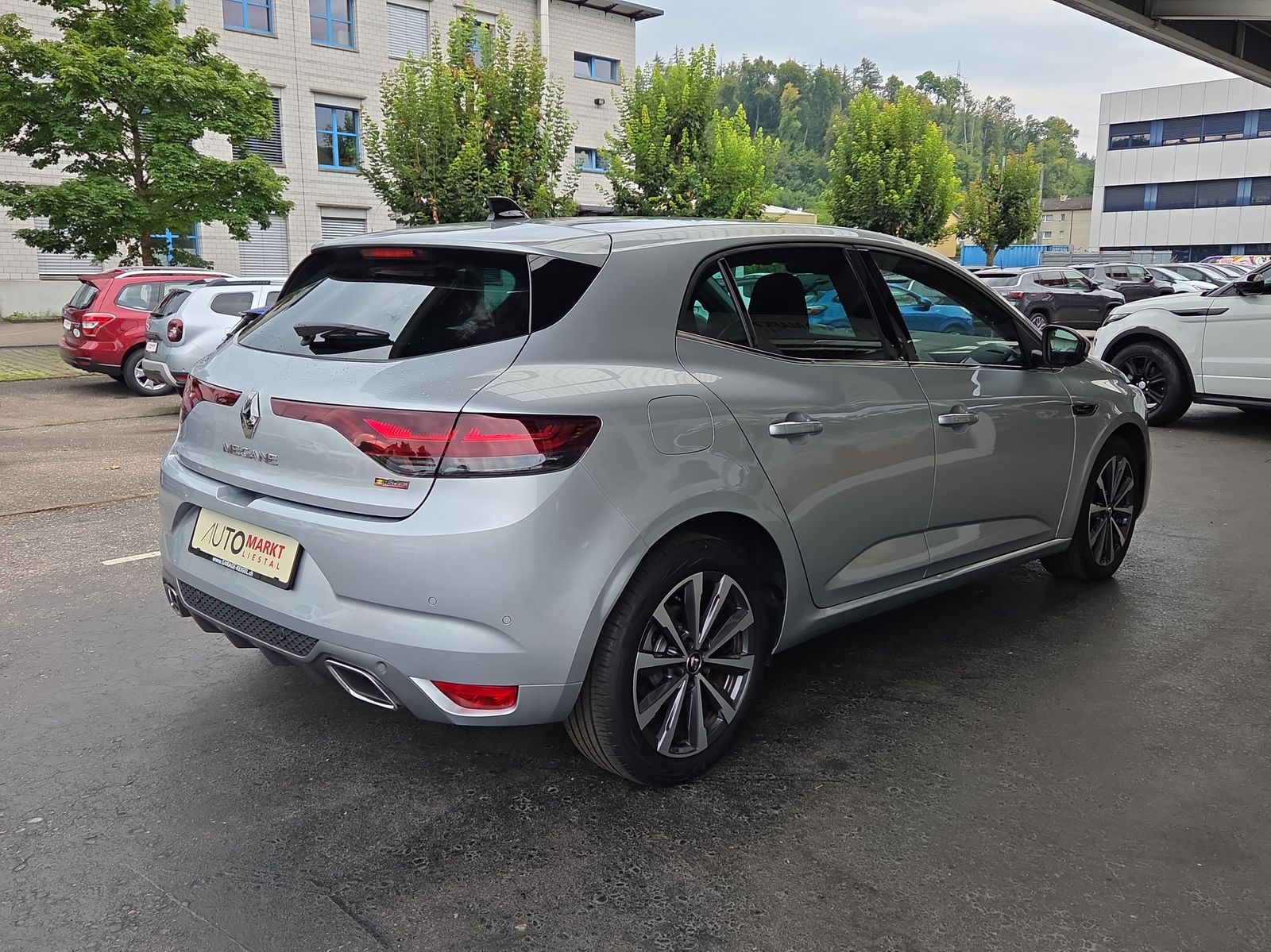 RENAULT Mégane Berline 1.3 16V R.S.Line EDC-image-11