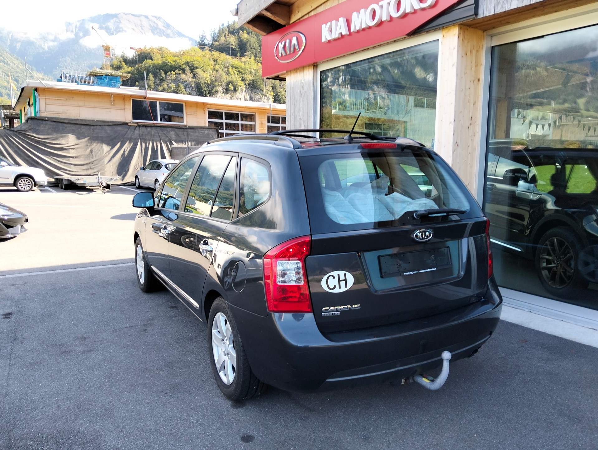 KIA Carens 2.0 CVVT Classic-image-8