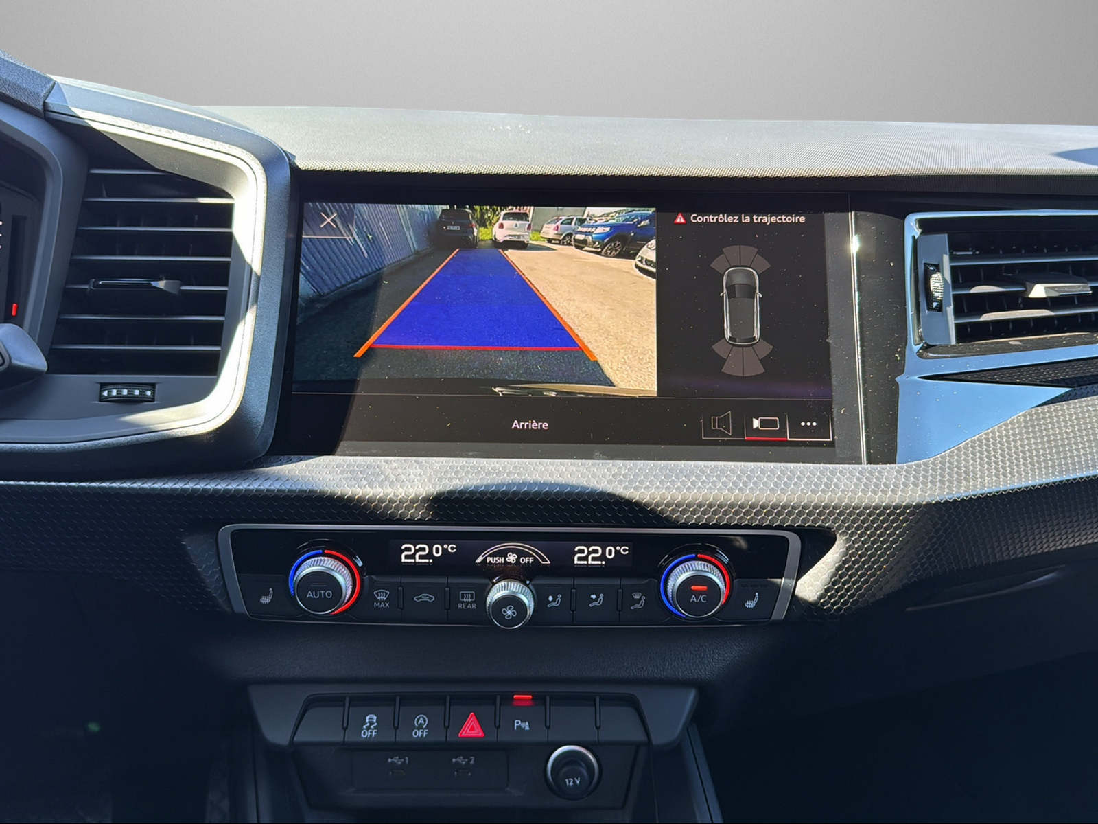 AUDI A1 Sportback 30 TFSI Attraction S-tronic-image-10