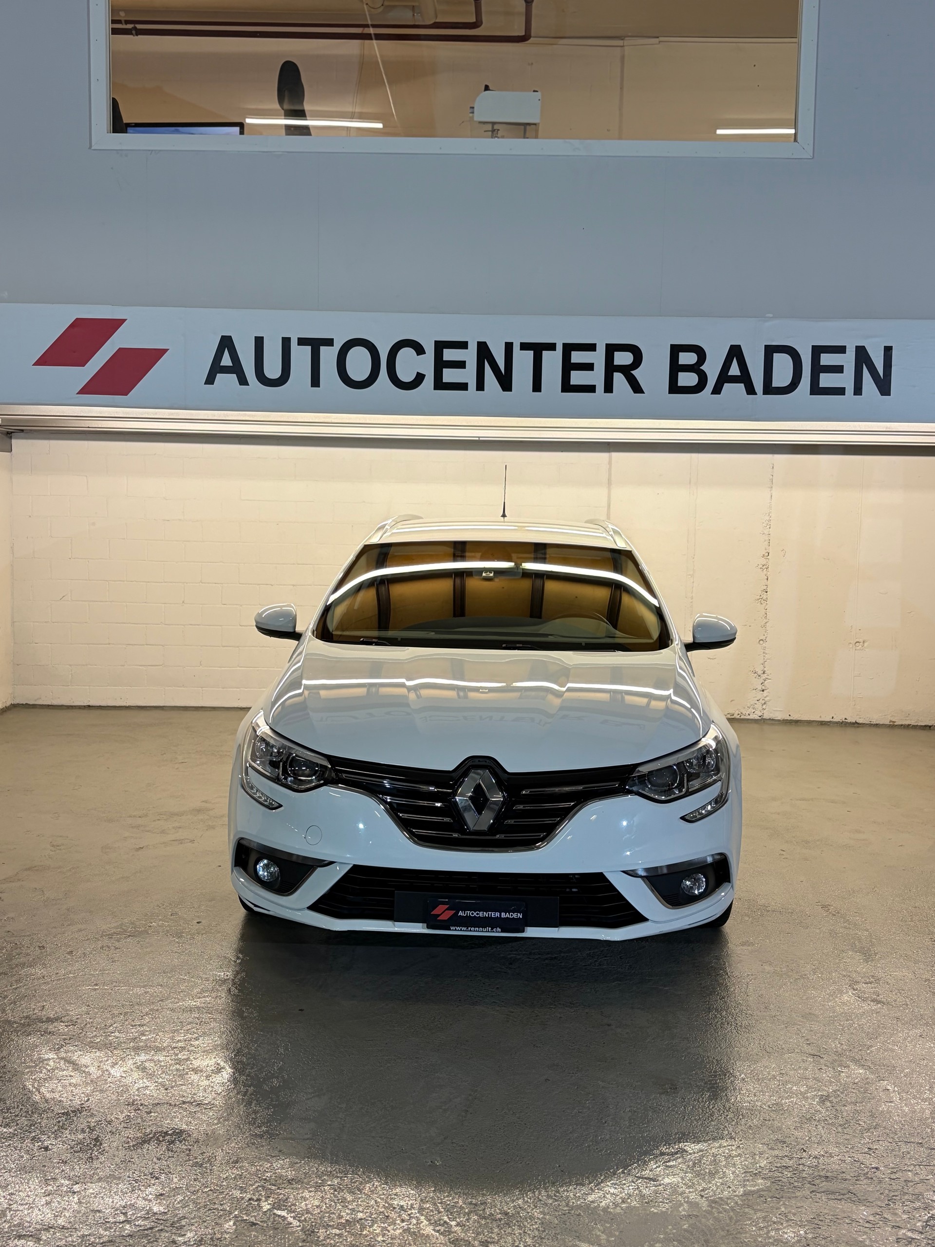 RENAULT Mégane Grandtour 1.5 dCi Business EDC-showroom-element-1