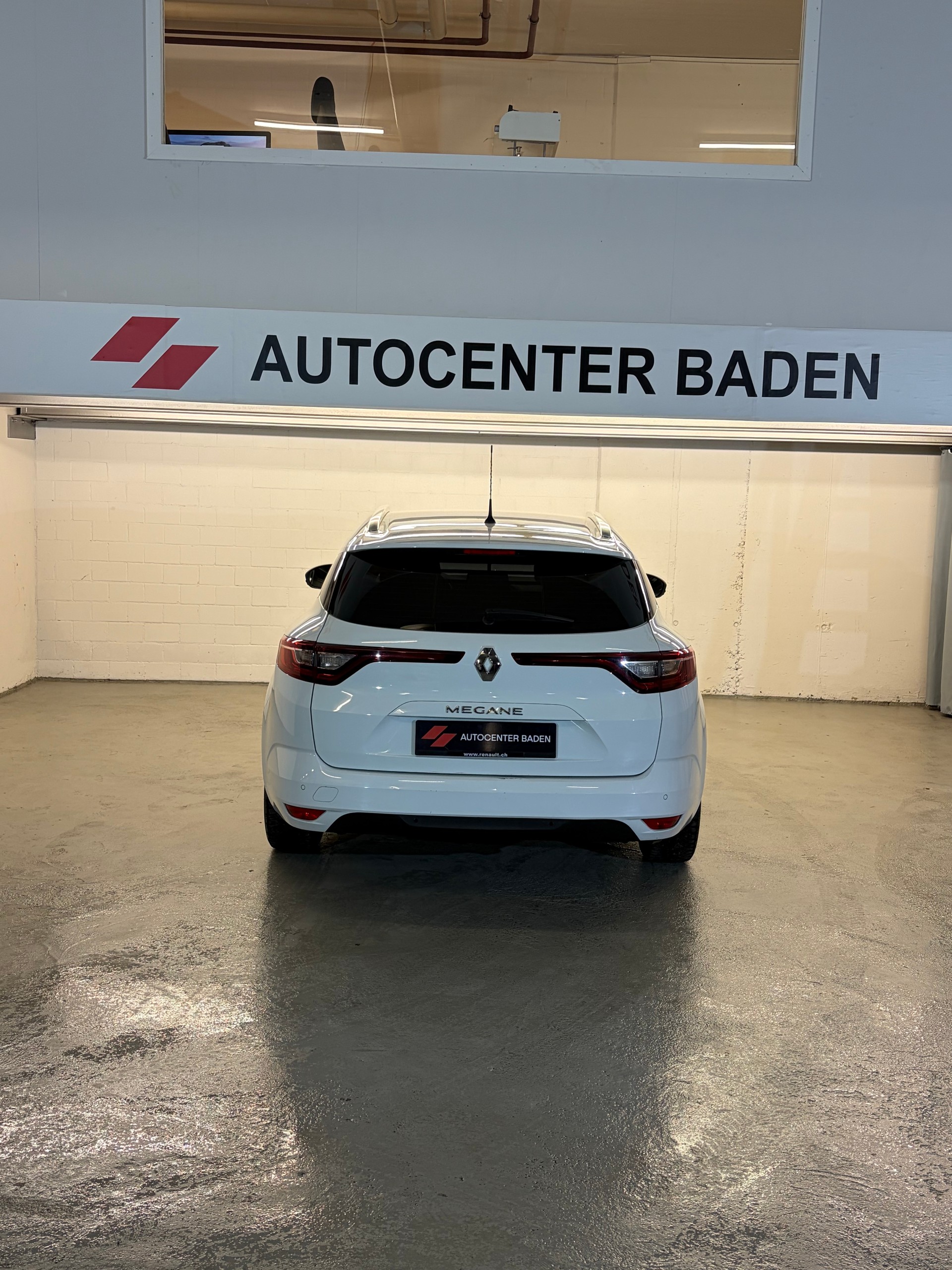 RENAULT Mégane Grandtour 1.5 dCi Business EDC-image-4