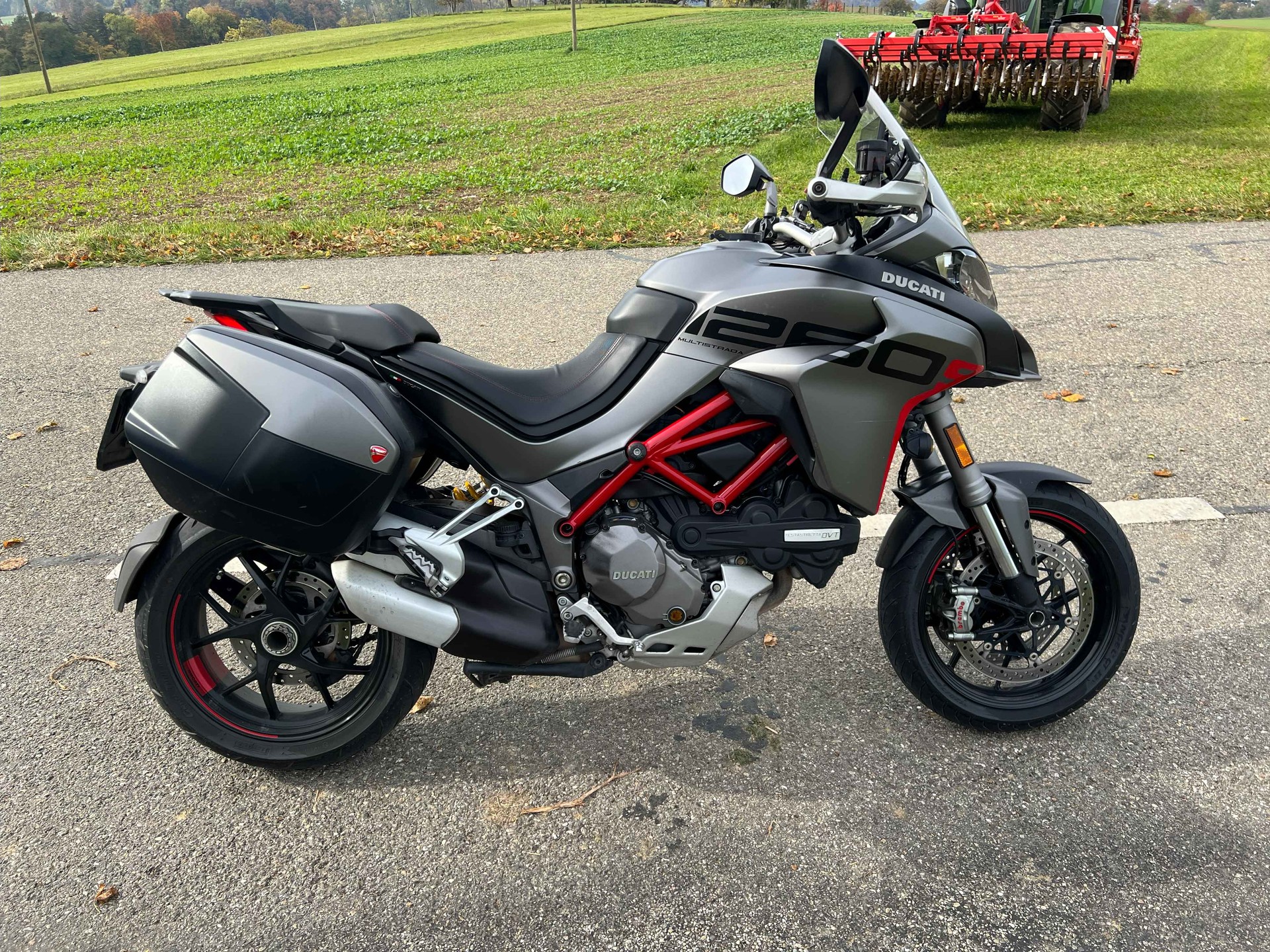 DUCATI Multistrada 1260 S Grand Tour