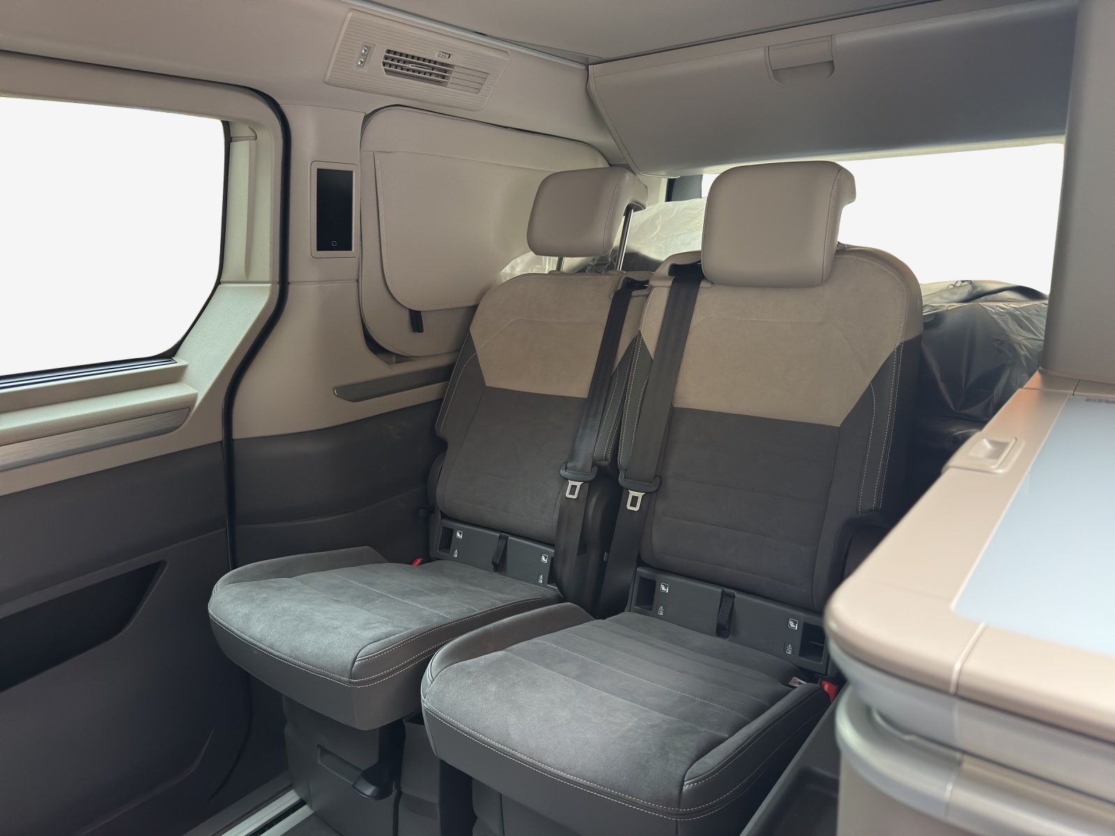 VW California eHybrid Ocean 4Motion-image-11