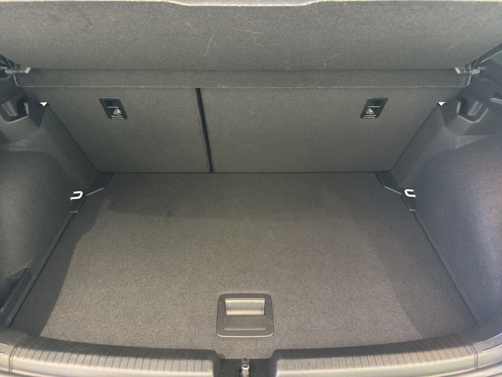 VW Polo 2.0 TSI GTI DSG-image-12