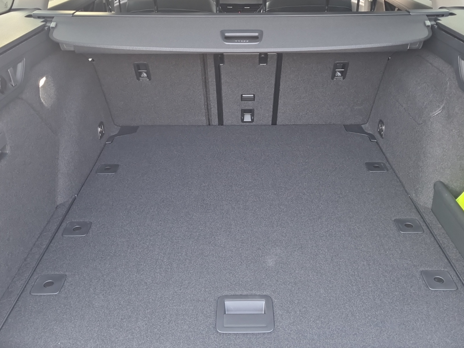 VW Passat Variant 2.0 TDI evo Business 4 Motion DSG-image-9