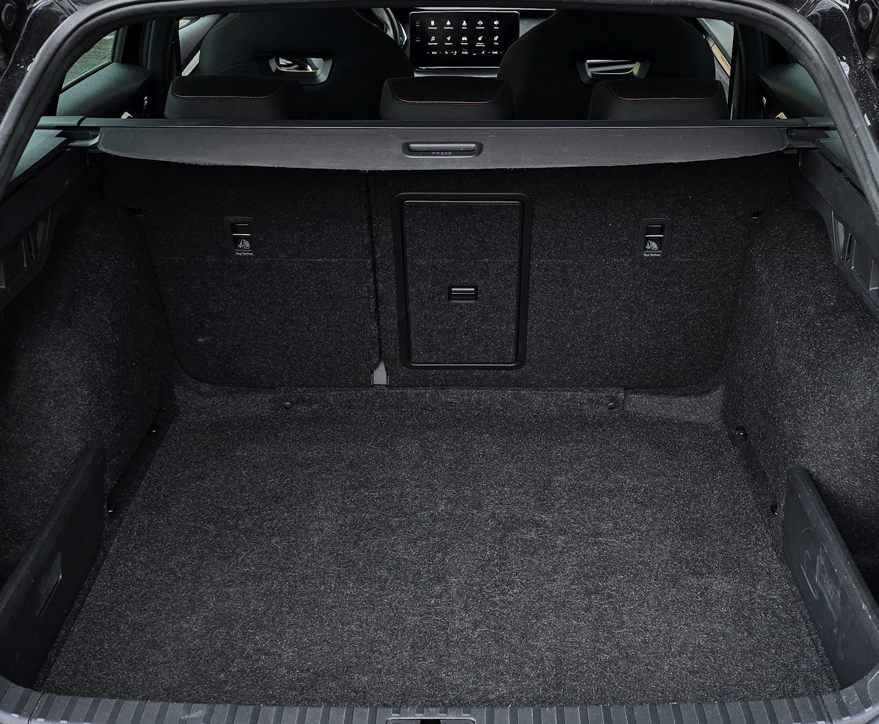 SKODA Octavia Combi 2.0 TSI DSG RS-image-8