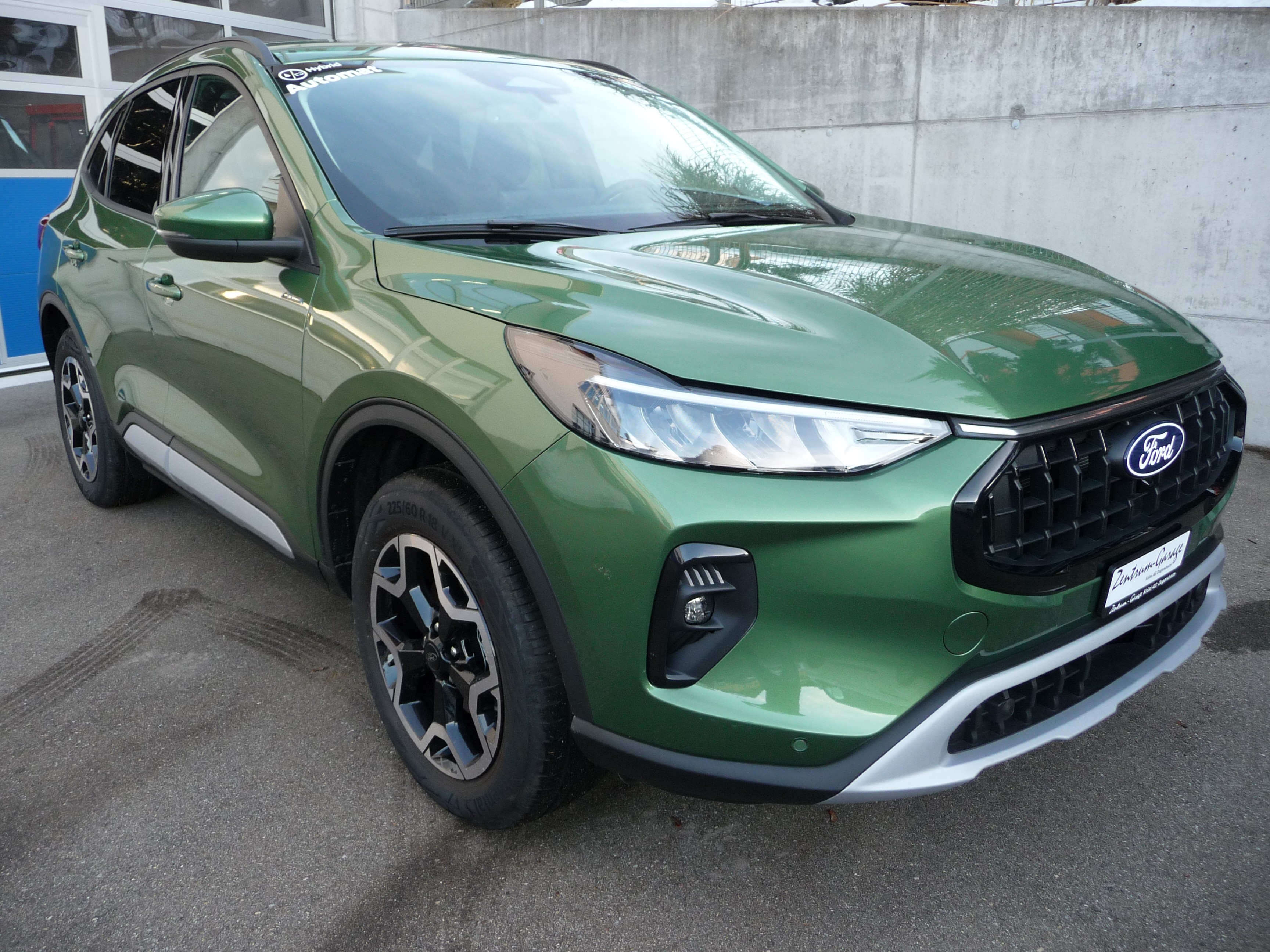FORD Kuga 2.5 FHEV Active (SUV / Geländewagen)