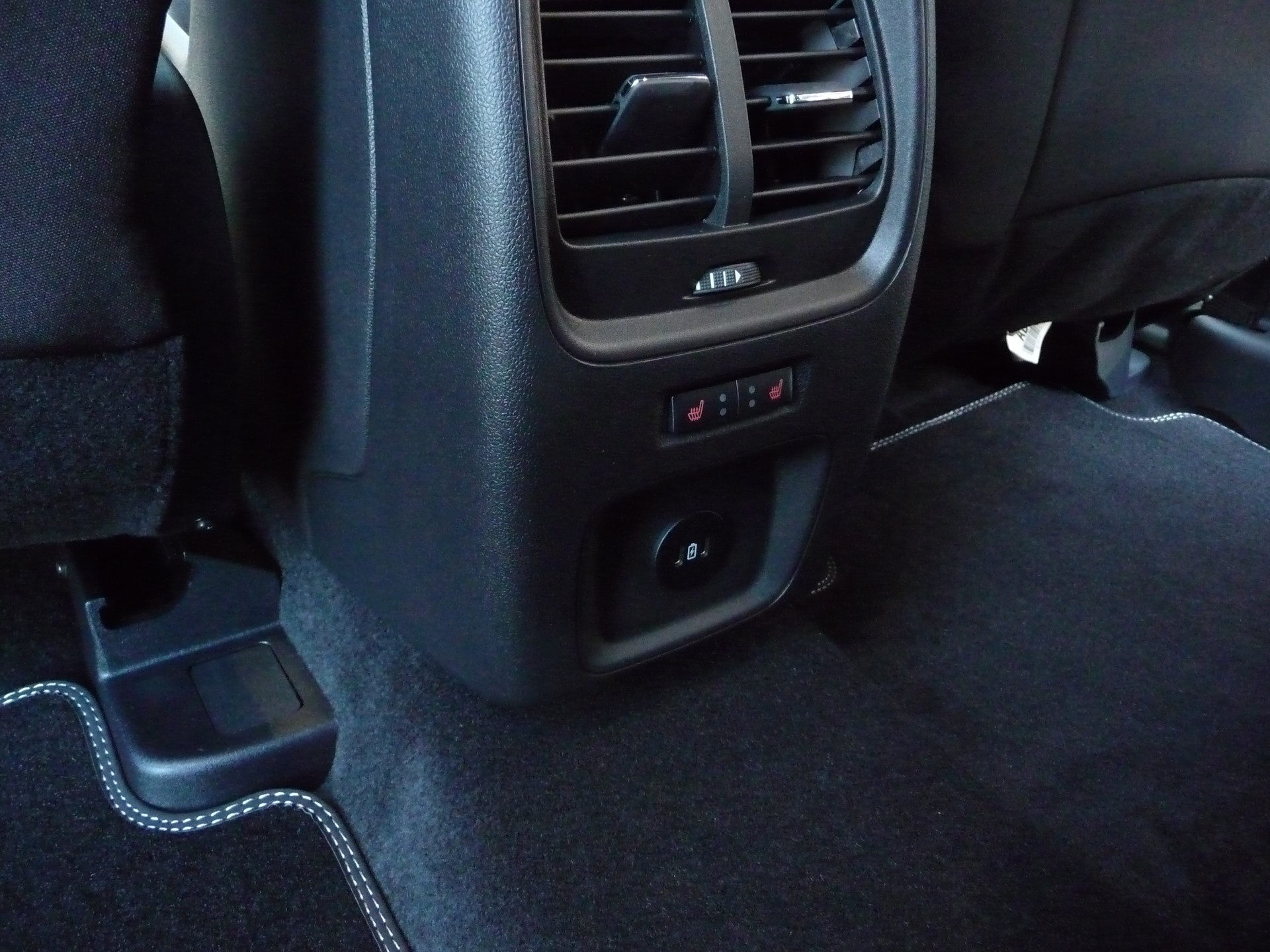 FORD Kuga 2.5 FHEV Active FWD mit Anhängekupplung-image-8