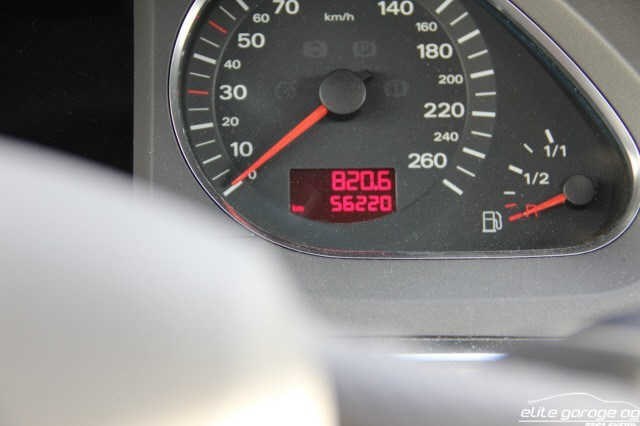 AUDI A6 4.2 V8 quattro-image-5