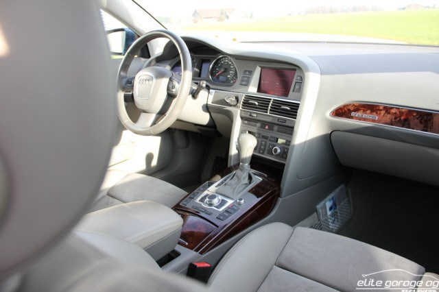 AUDI A6 4.2 V8 quattro-image-2