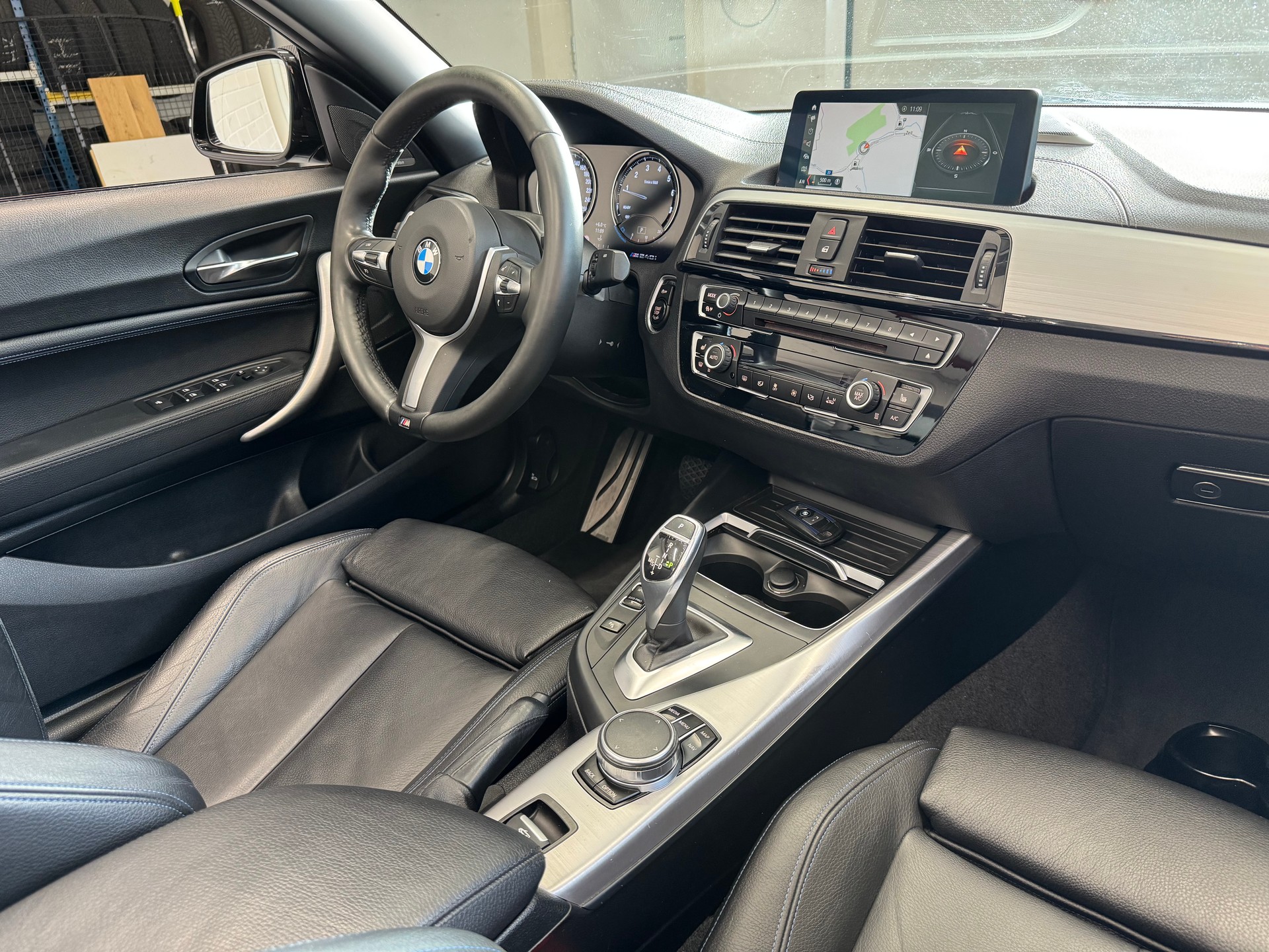 BMW M240i xDrive Steptronic-image-1