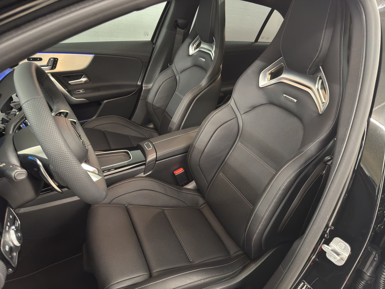 MERCEDES-BENZ AMG A 45 S 4Matic+-image-13