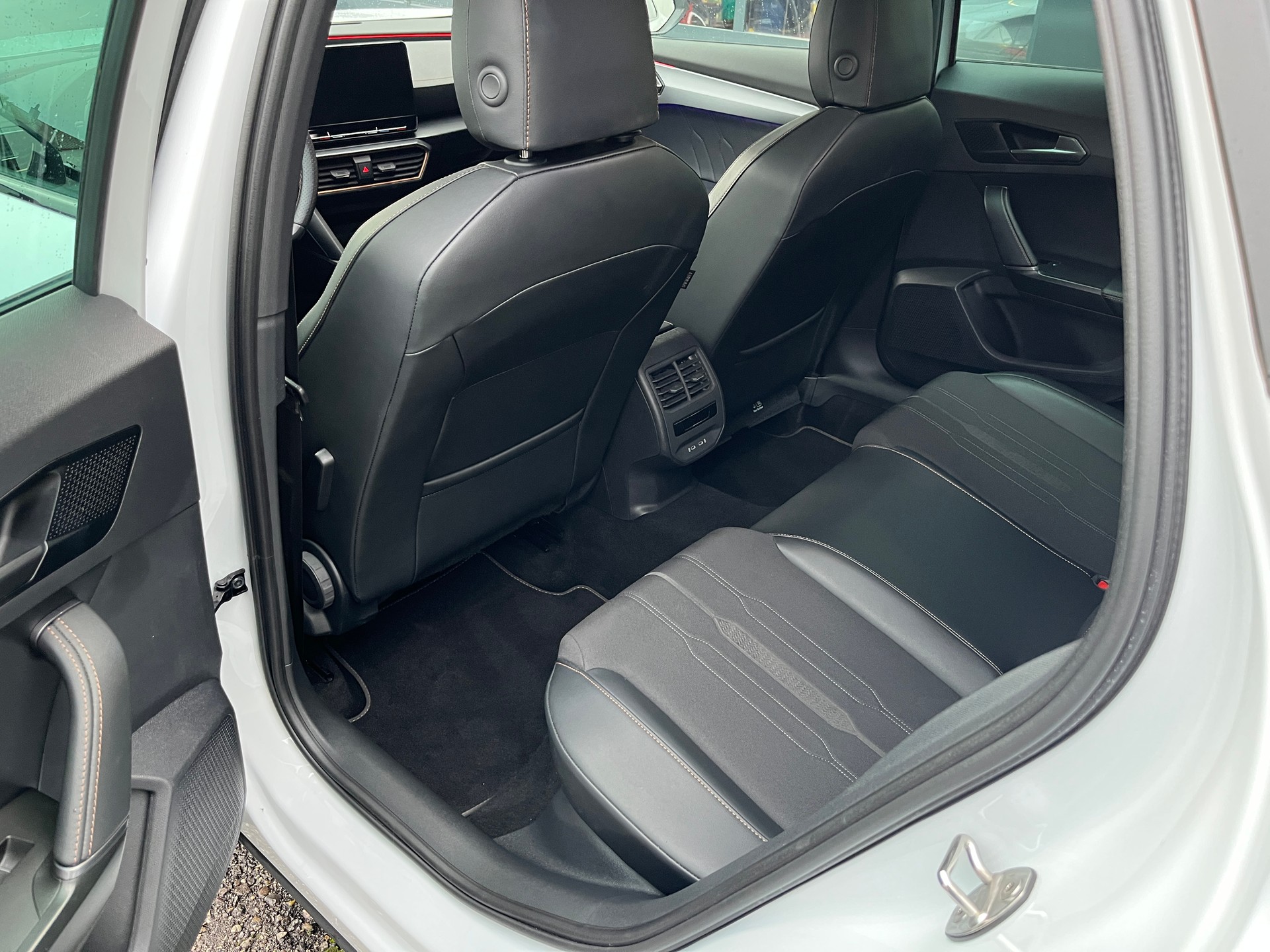 CUPRA Formentor 1.5 TSI DSG-image-6