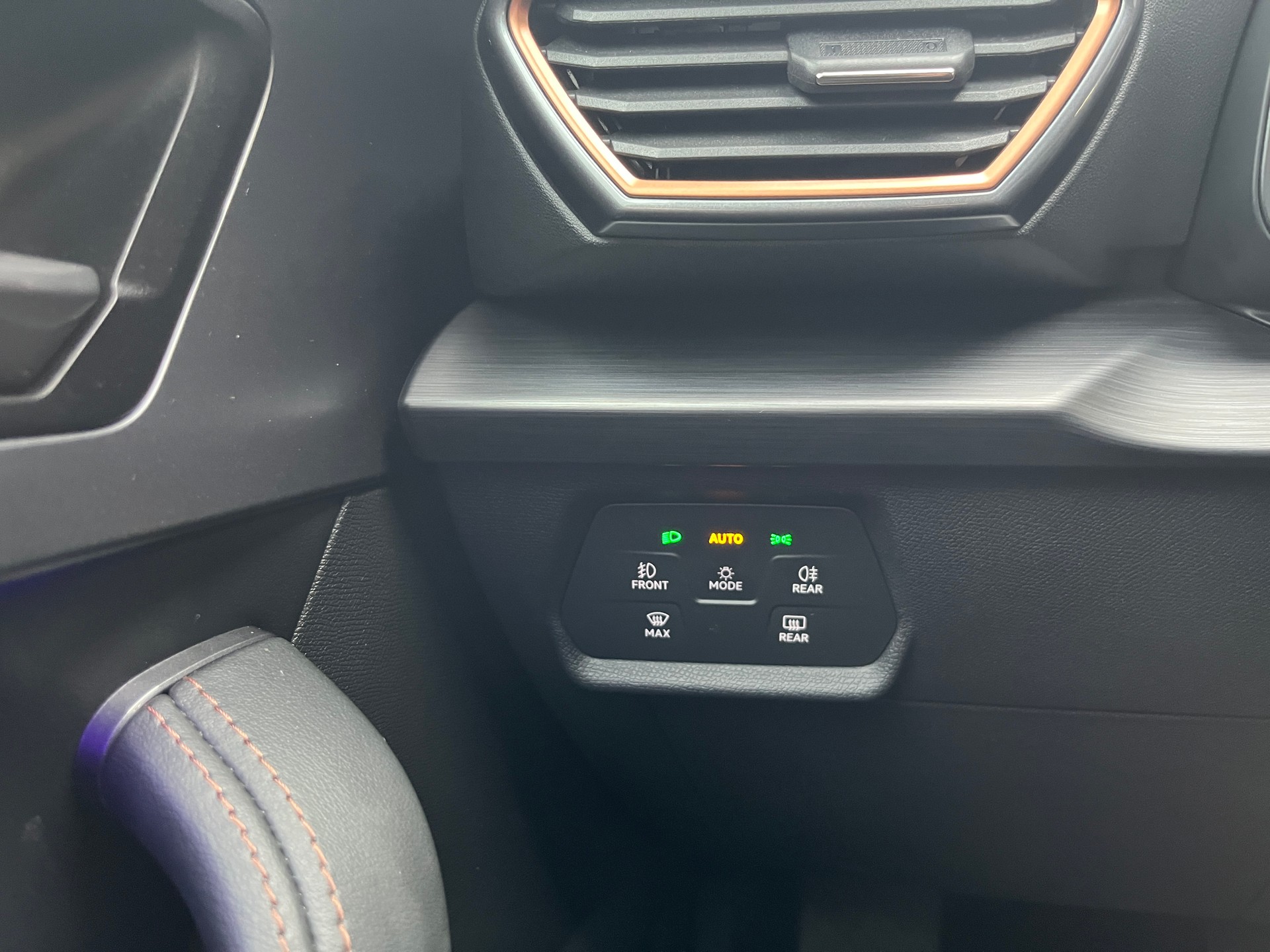 CUPRA Formentor 1.5 TSI DSG-image-14