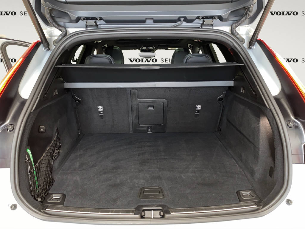 VOLVO XC60 2.0 T8 TE Plus Dark eAWD-image-13