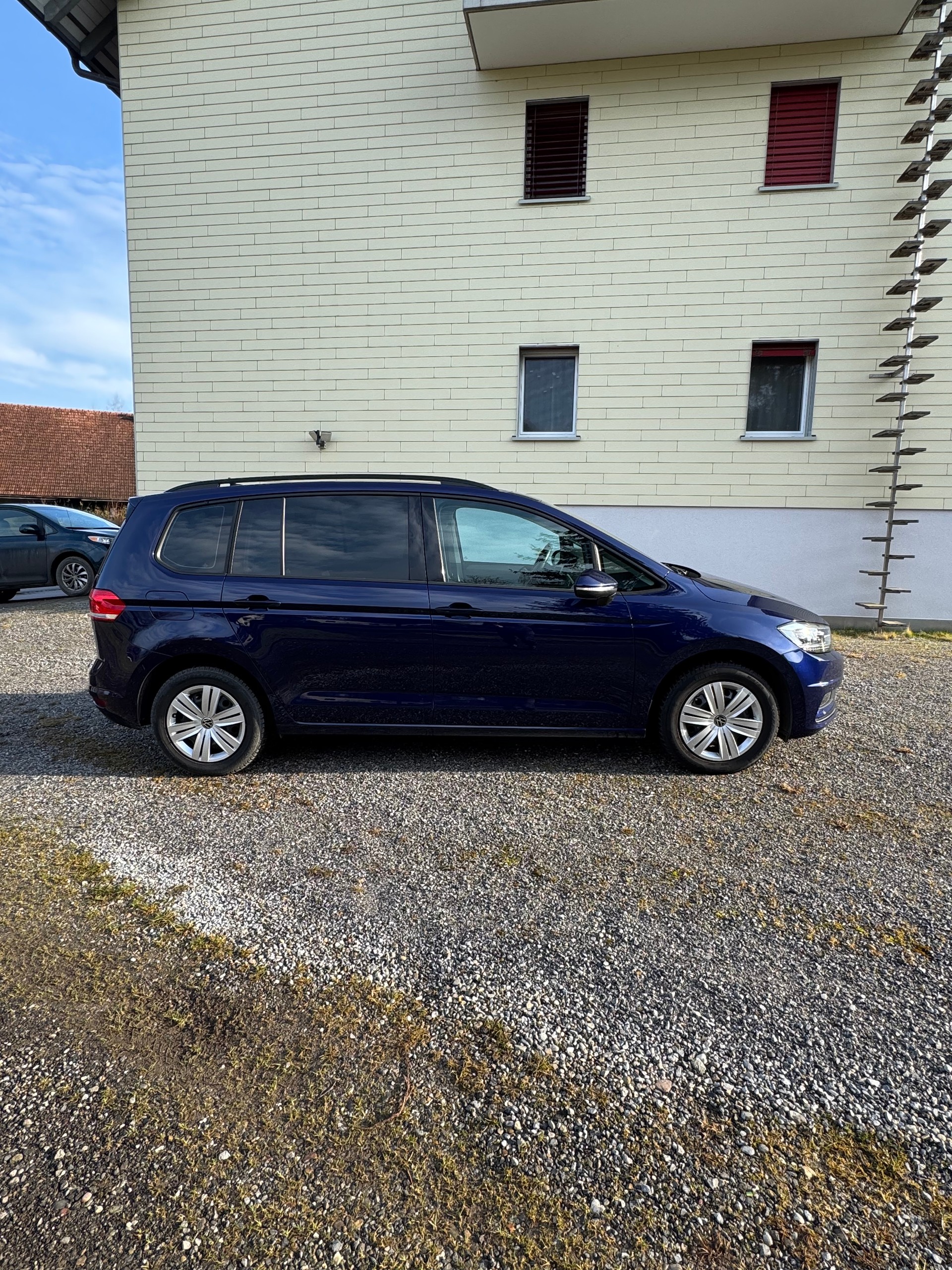 VW Touran 2.0 TDI Comfortline-image-6