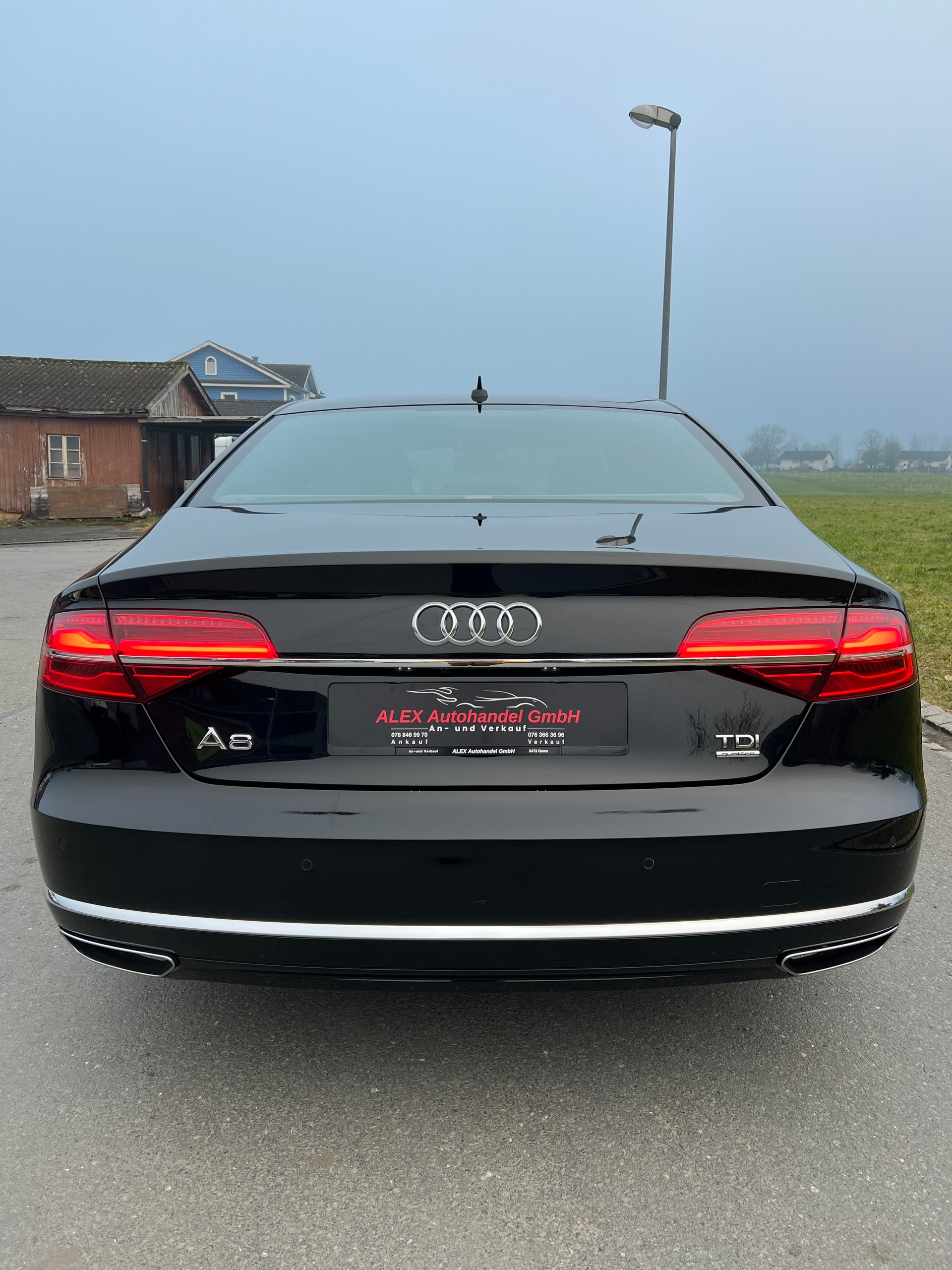AUDI A8 3.0 TDI quattro tiptronic-image-4
