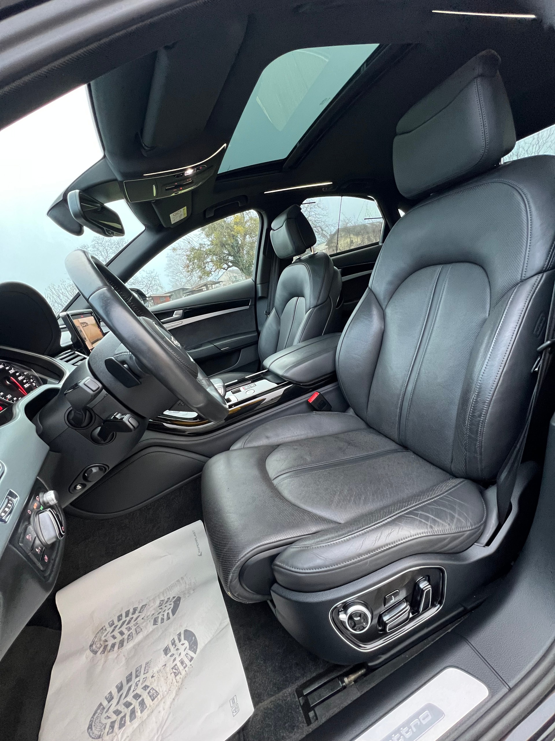 AUDI A8 3.0 TDI quattro tiptronic-image-9