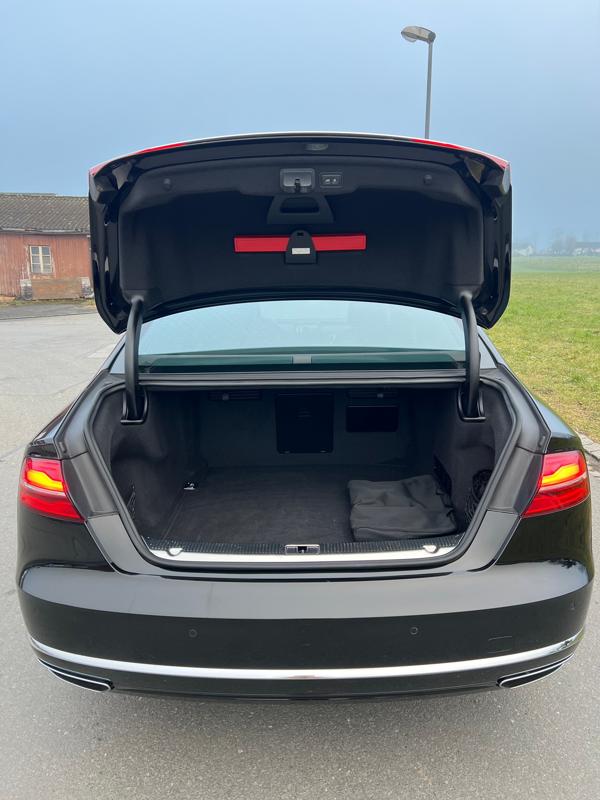 AUDI A8 3.0 TDI quattro tiptronic-image-5