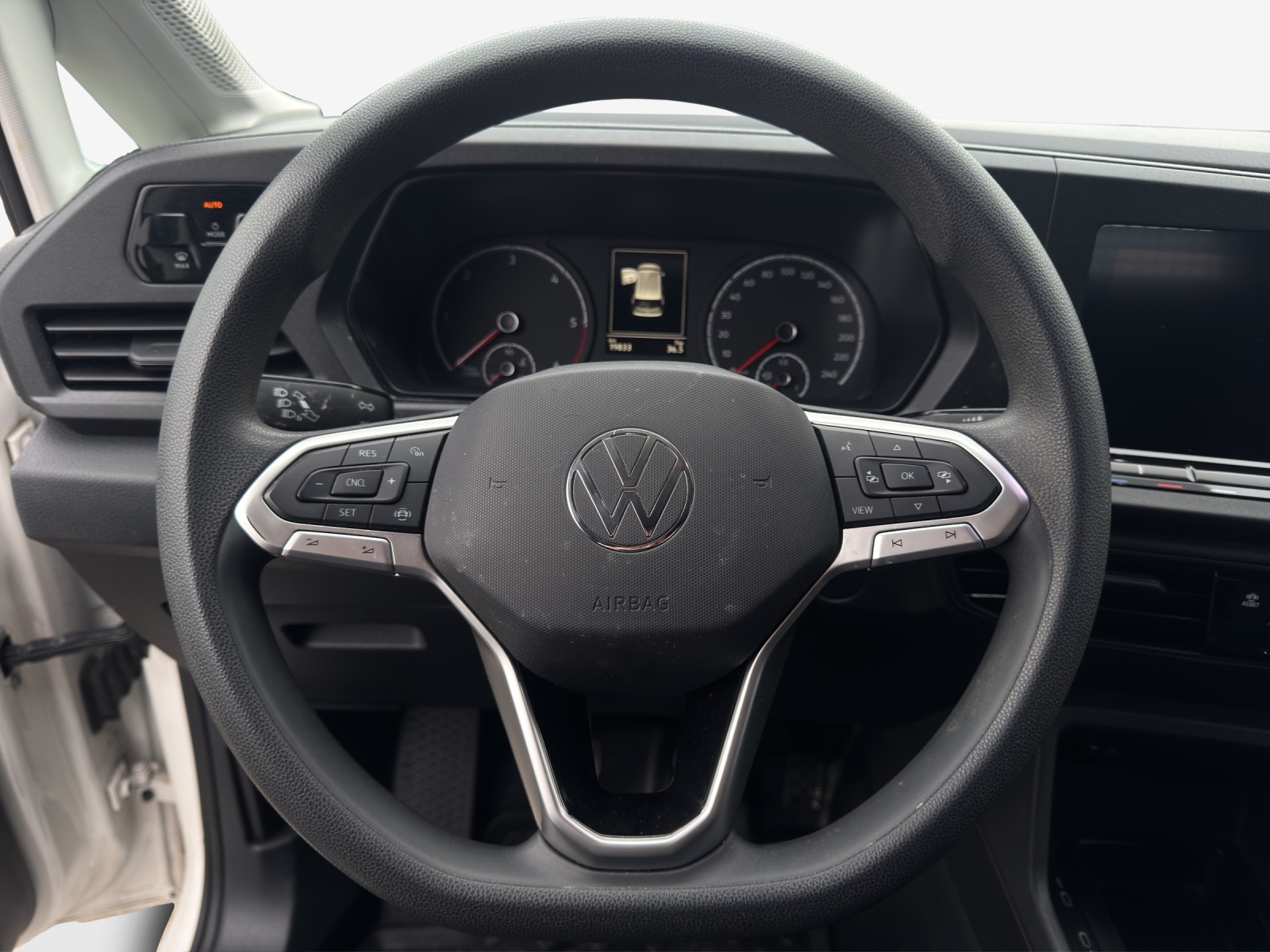 VW Caddy Cargo 2.0TDI-image-9