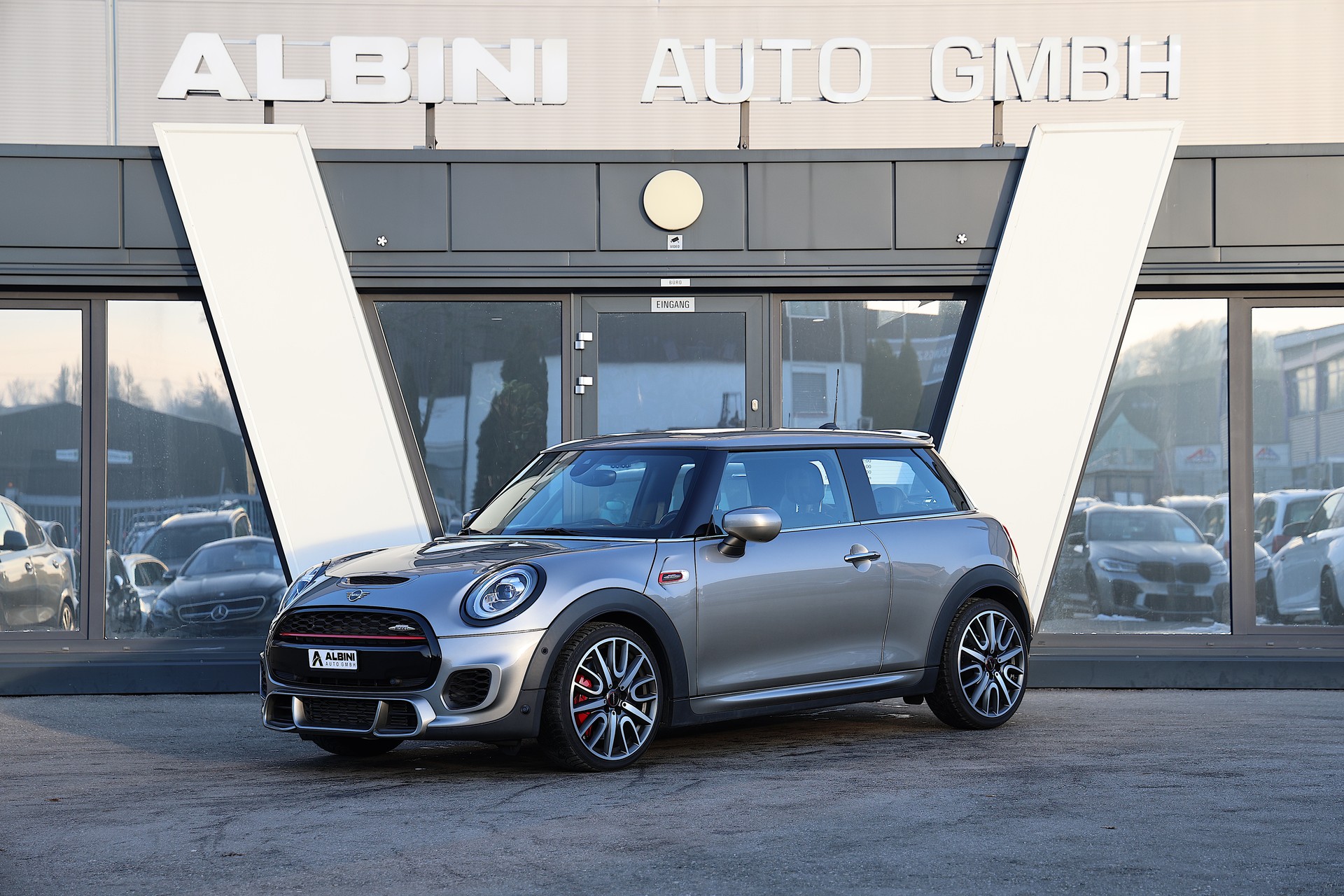 MINI Cooper John Cooper Works Steptronic-image-0