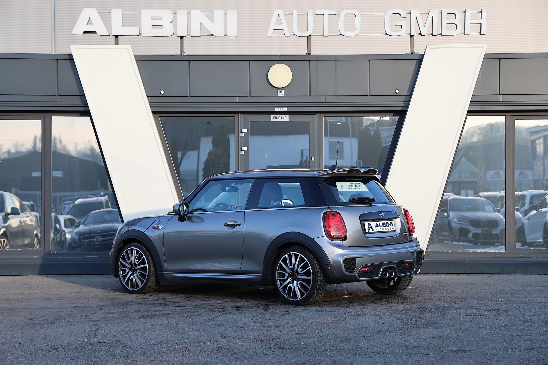 MINI Cooper John Cooper Works Steptronic-image-3