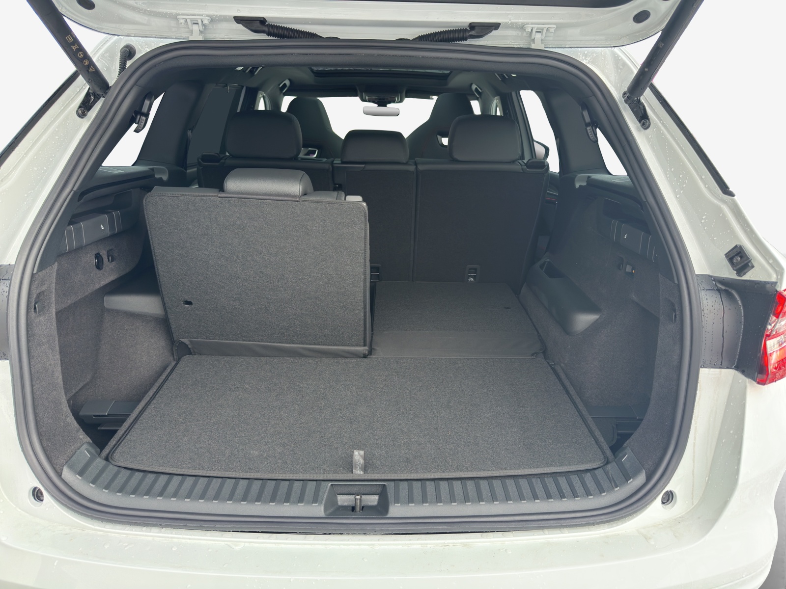 SKODA Kodiaq 2.0 TSI RS 4x4-image-12