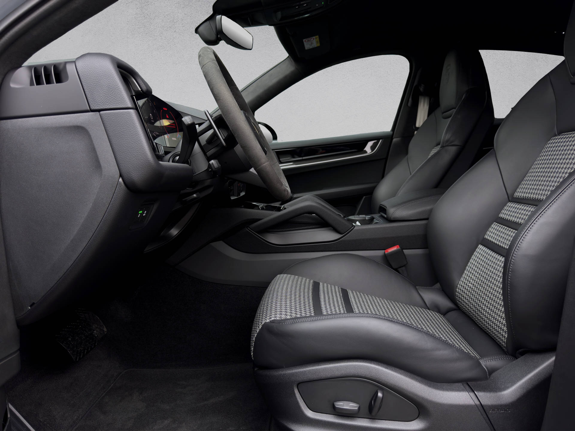 PORSCHE Cayenne Coupé-image-7