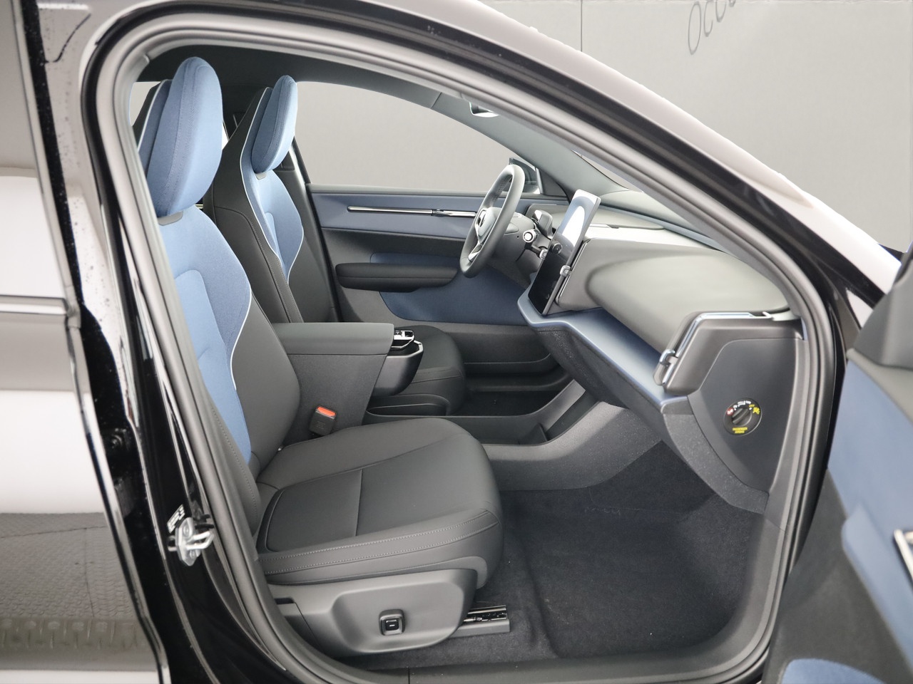 VOLVO EX30 E60 Twin Ultra Performance AWD-image-7