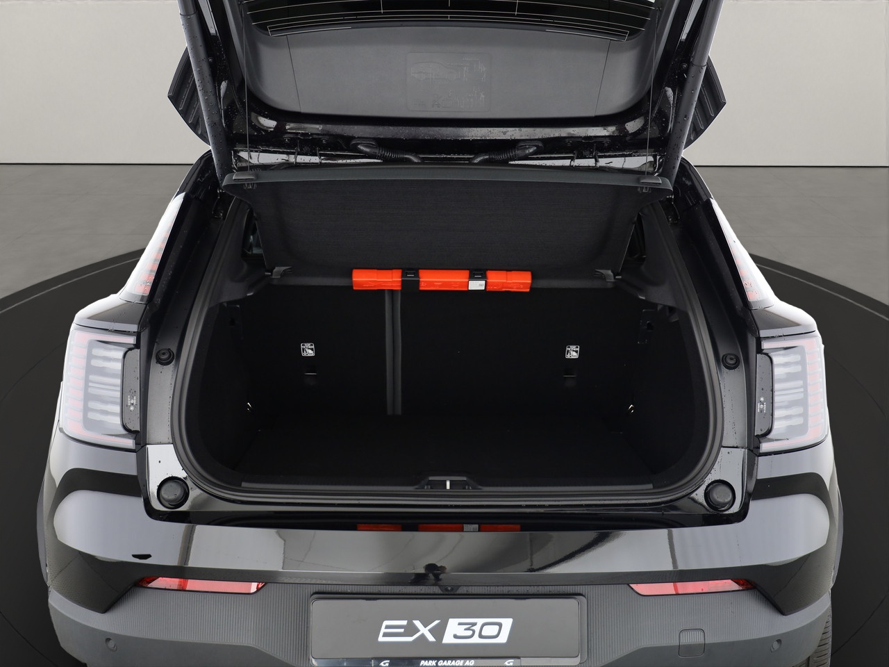 VOLVO EX30 E60 Twin Ultra Performance AWD-image-5