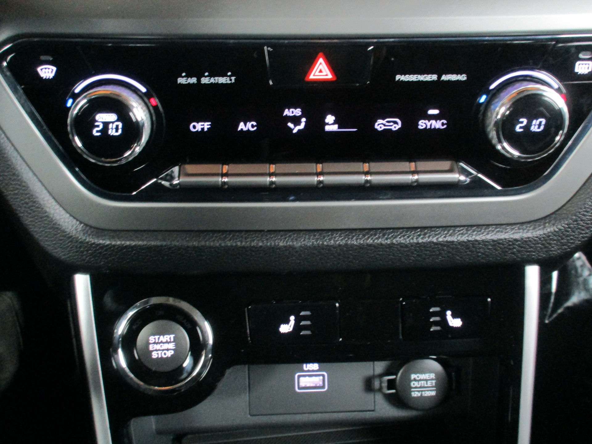 KGM-SsangYong Korando 1.5 T GDI Titanium 4WD Automat-image-9