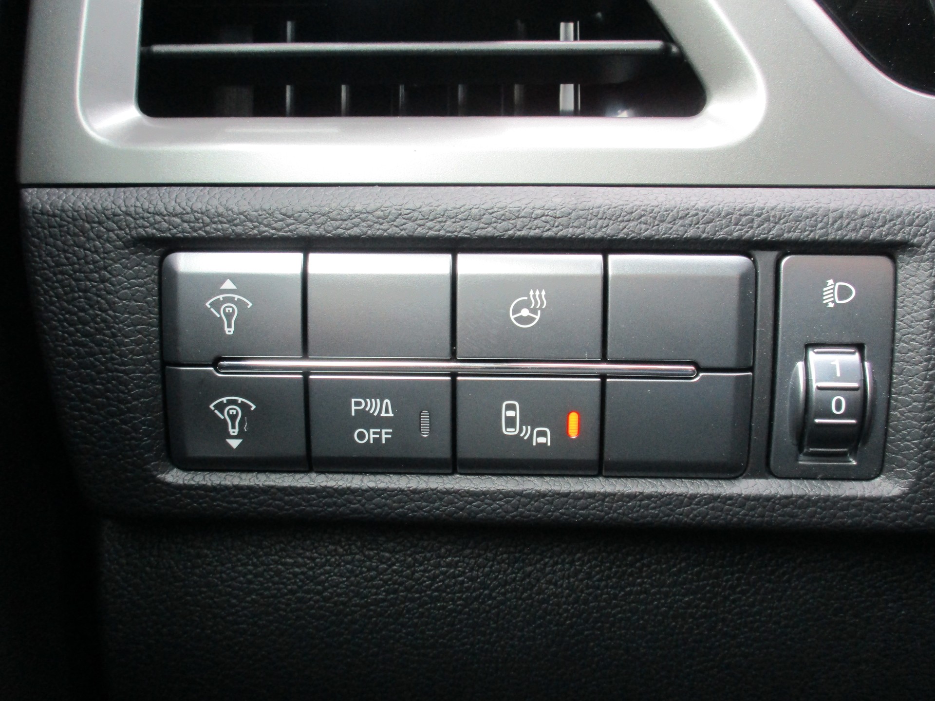 KGM-SsangYong Korando 1.5 T GDI Titanium 4WD Automat-image-13