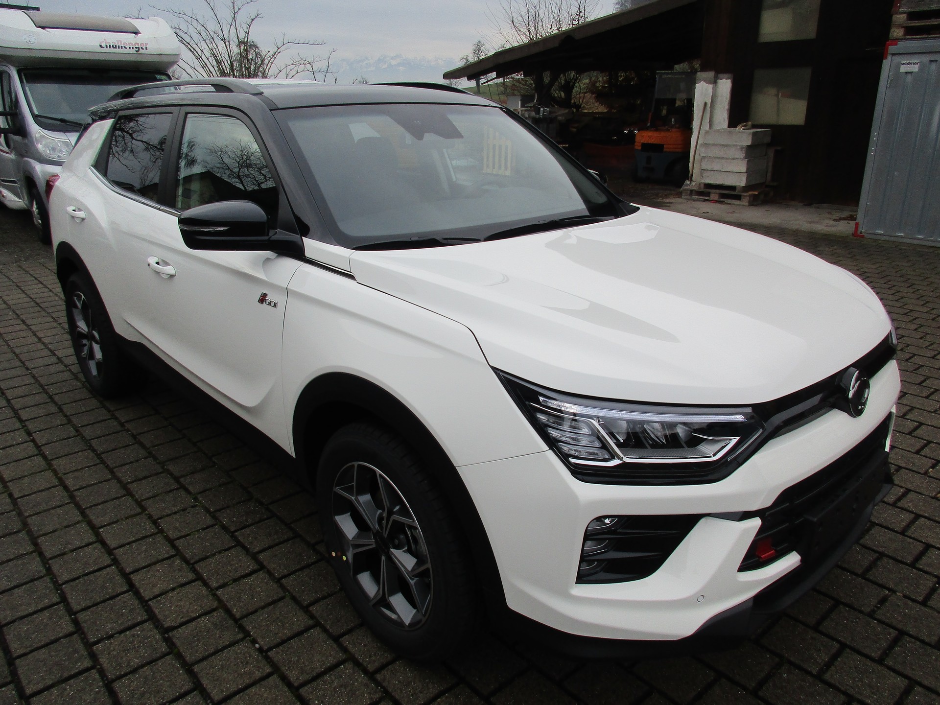 KGM-SsangYong Korando 1.5 T GDI Titanium 4WD Automat-image-3
