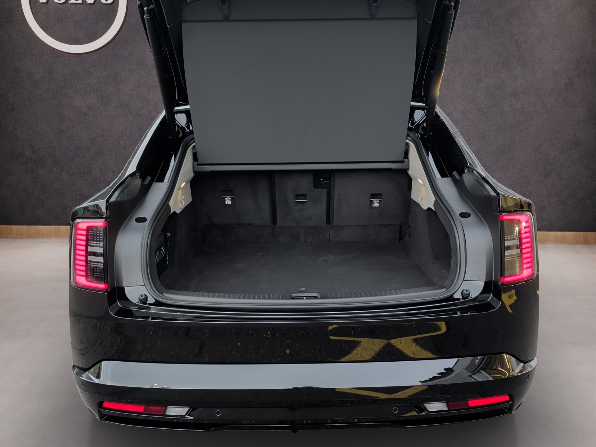 VOLVO ES90 Ultra-image-12