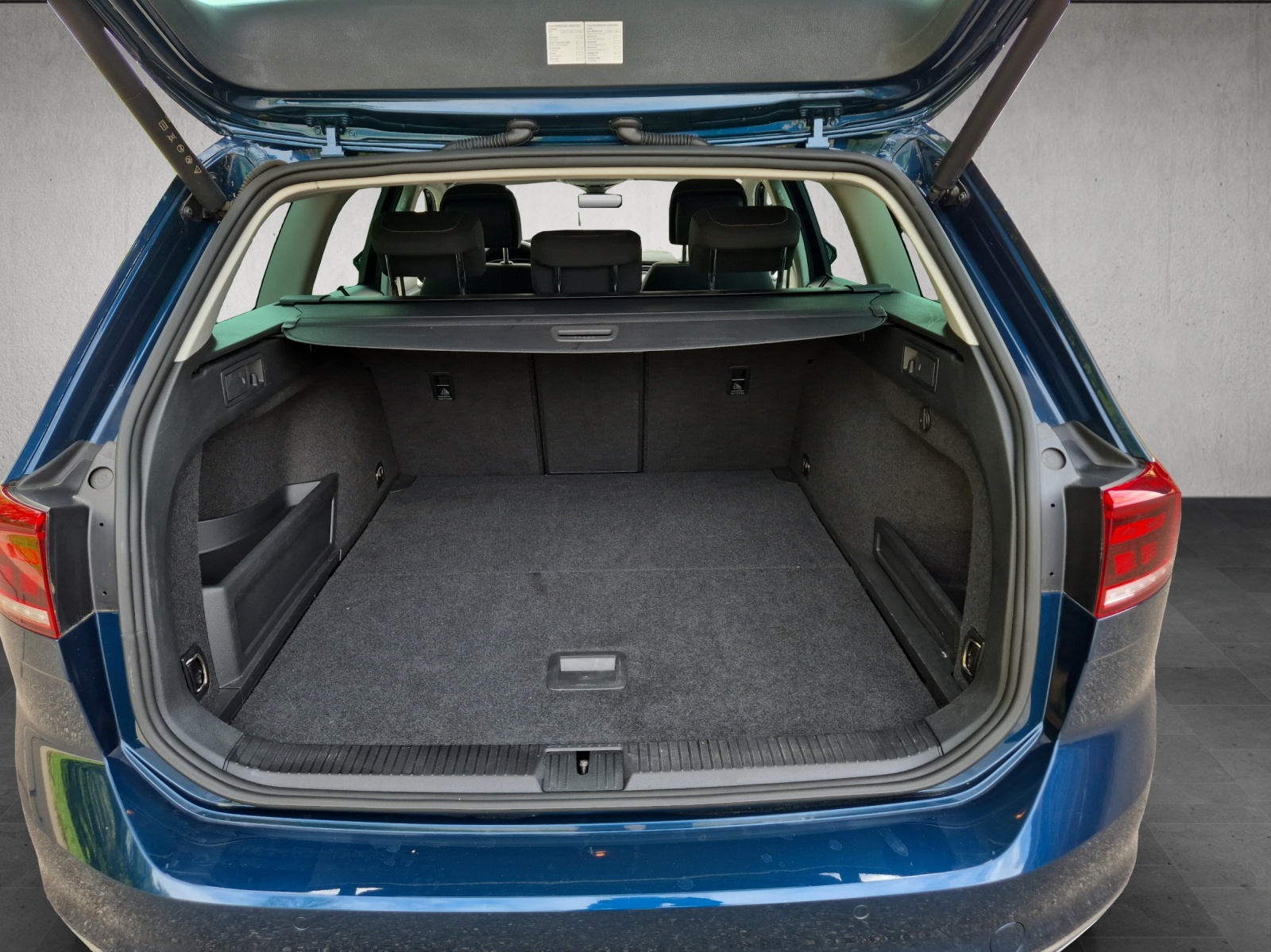 VW Passat Variant 1.4 TSI GTE Hybrid DSG-image-25