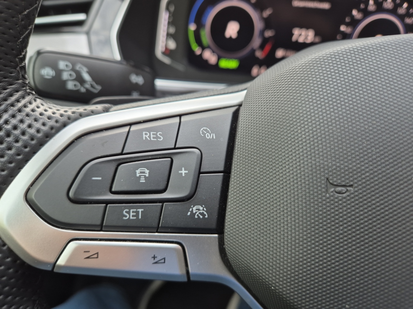 VW Passat Variant 1.4 TSI GTE Hybrid DSG-image-22