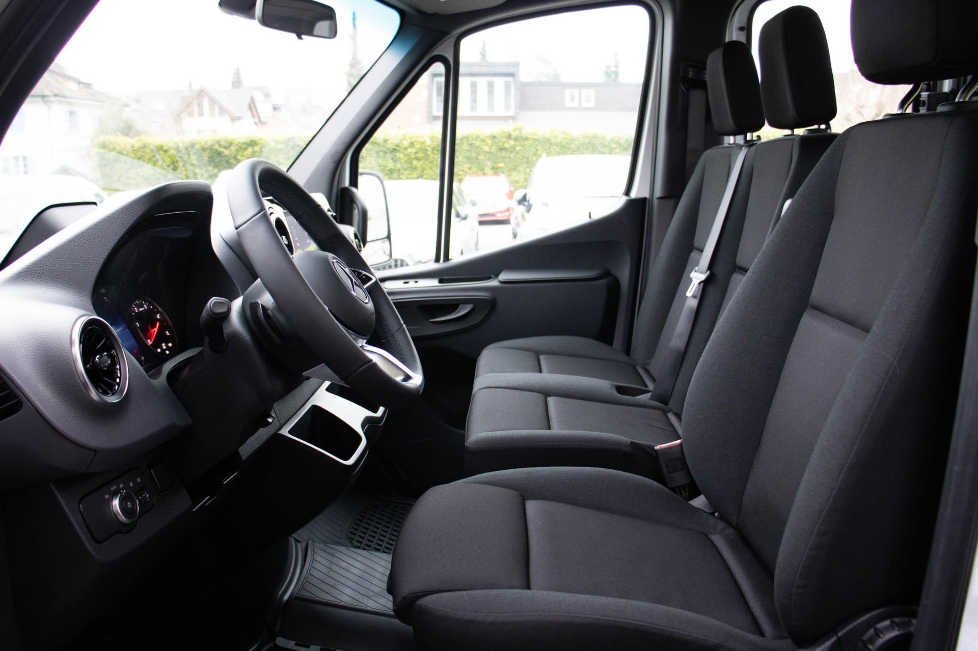 MERCEDES-BENZ Sprinter 319 CDI Pritsche PRO Standard-image-6